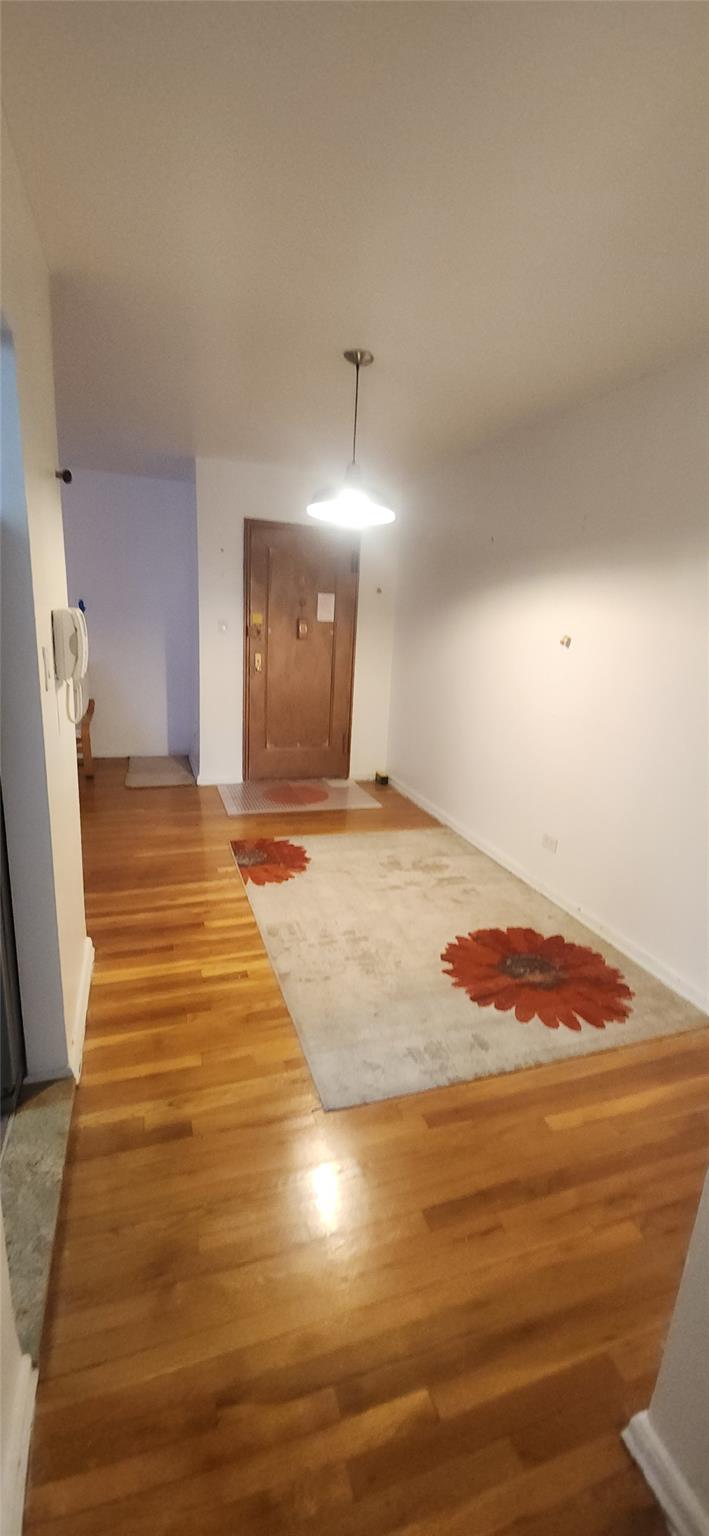 #4 photo, 90-11 Northern Boulevard, كوينز Jackson Heights , NY 11372