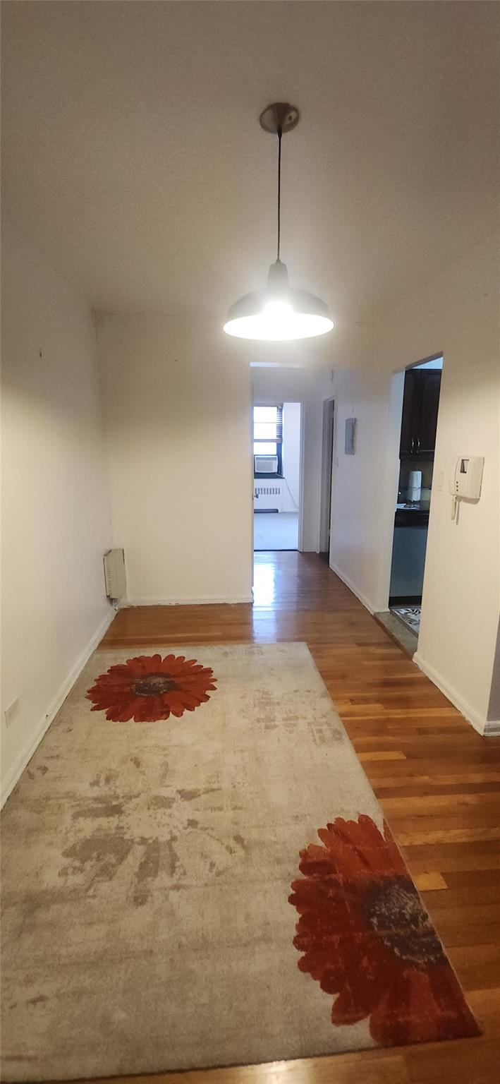 #6 photo, 90-11 Northern Boulevard, كوينز Jackson Heights , NY 11372