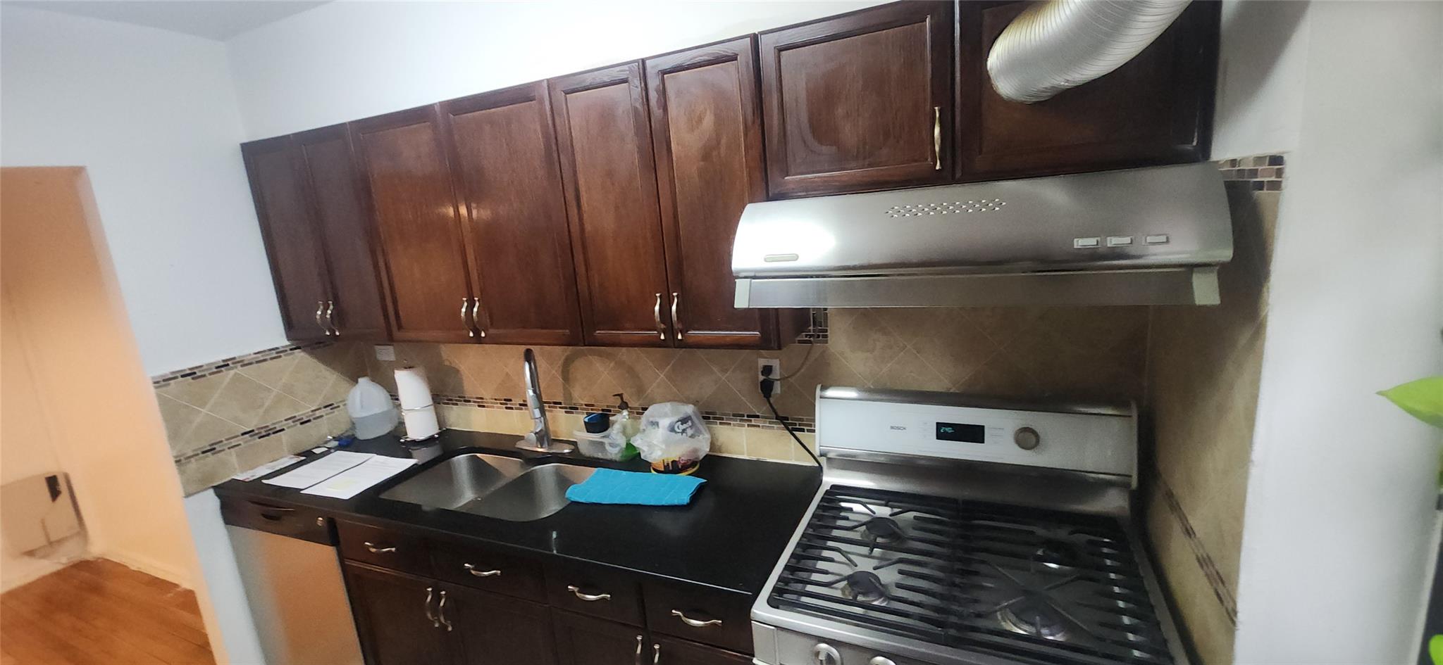 #9 photo, 90-11 Northern Boulevard, كوينز Jackson Heights , NY 11372