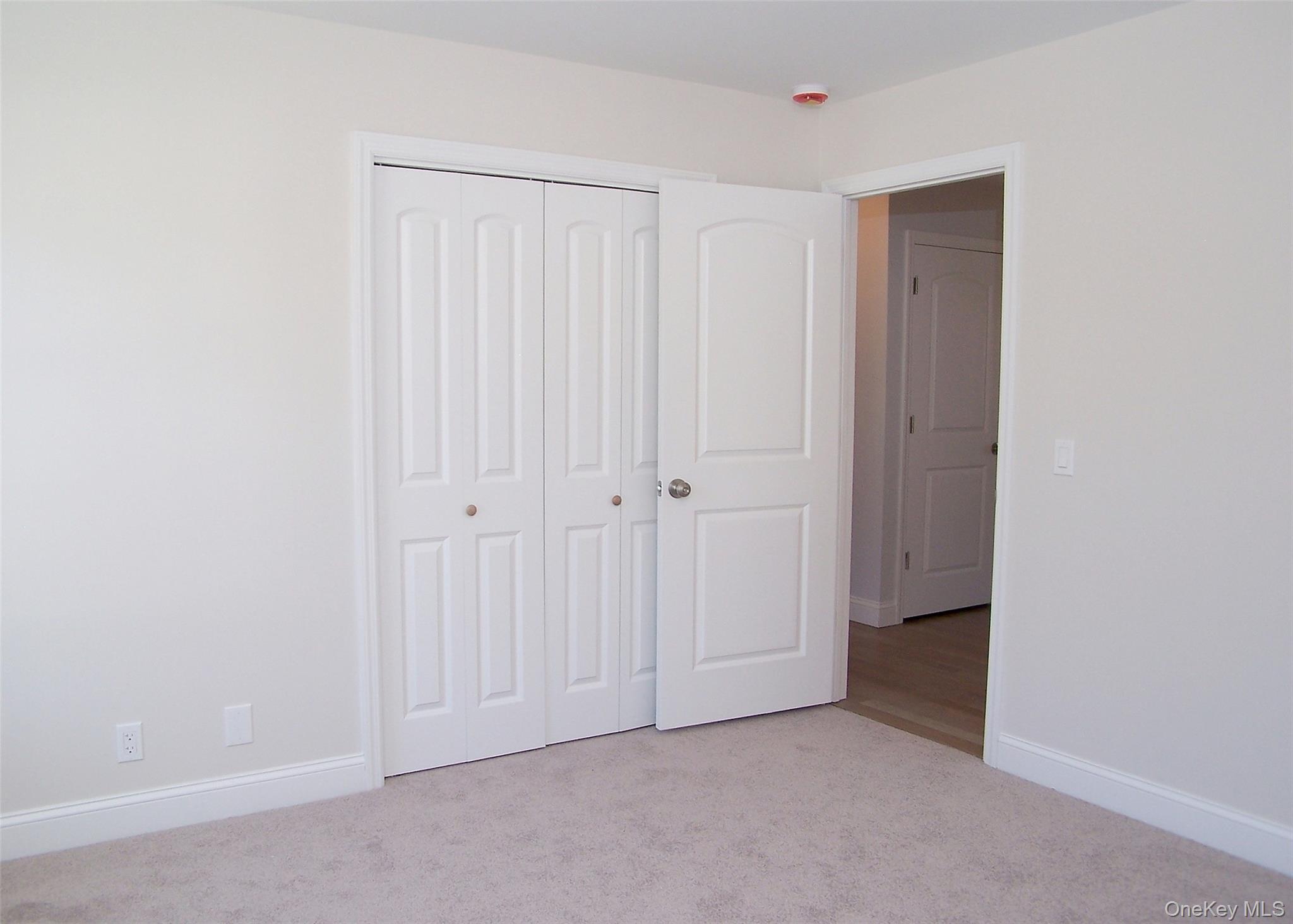 #13 photo, 68 Ostend Circle, Shirley , NY 11967