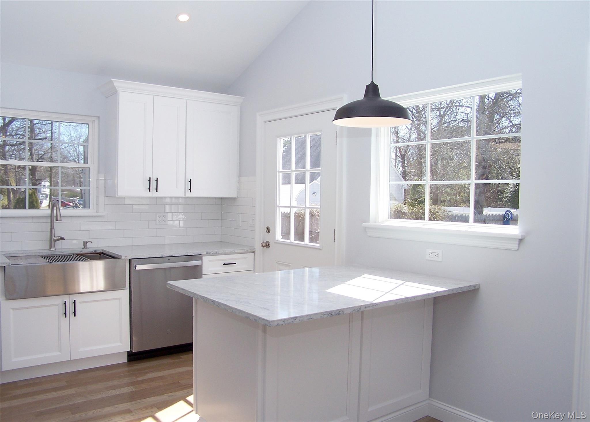 #3 photo, 68 Ostend Circle, Shirley , NY 11967