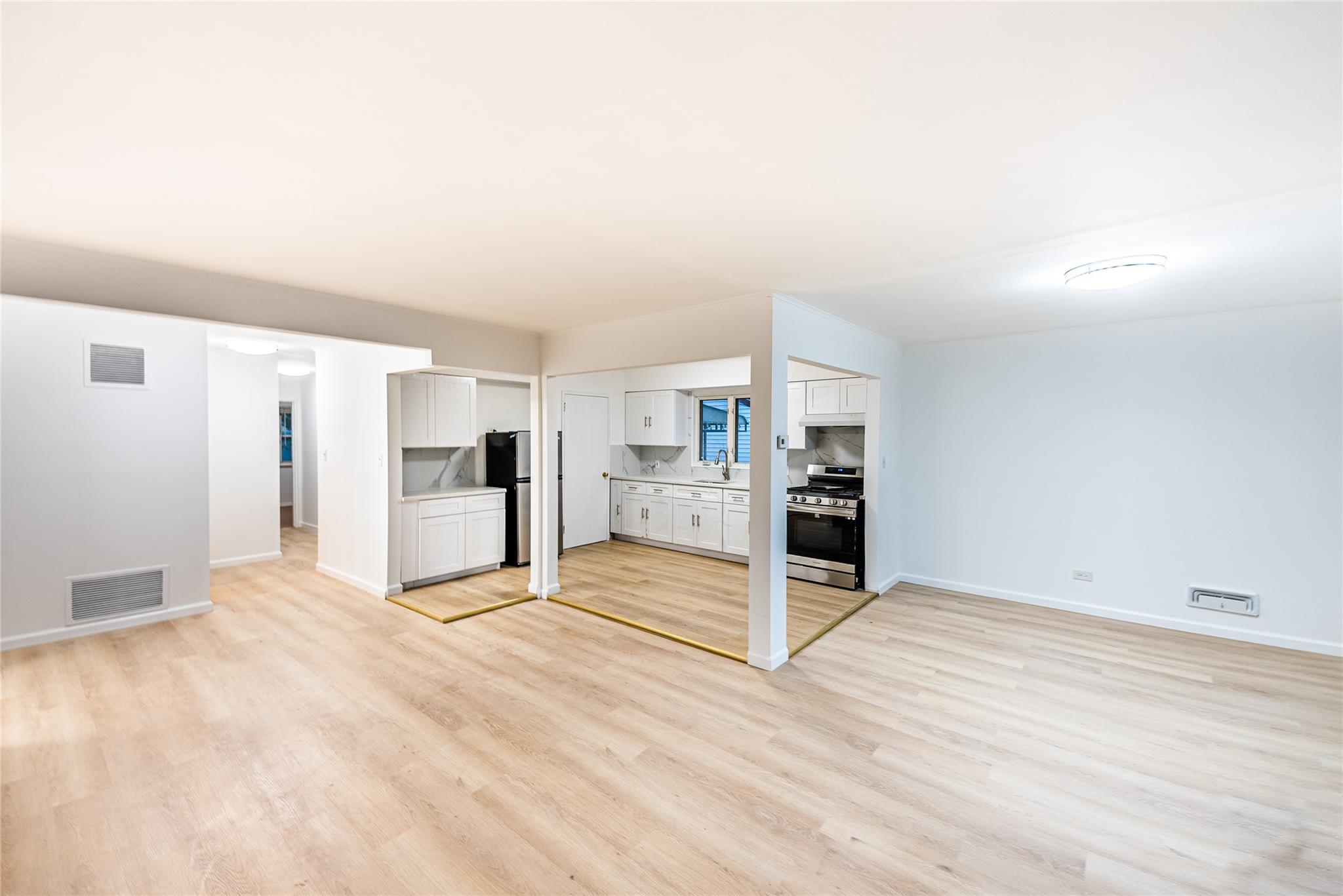 #9 photo, 28-34 Corporal Kennedy Street, Flushing , NY 11360