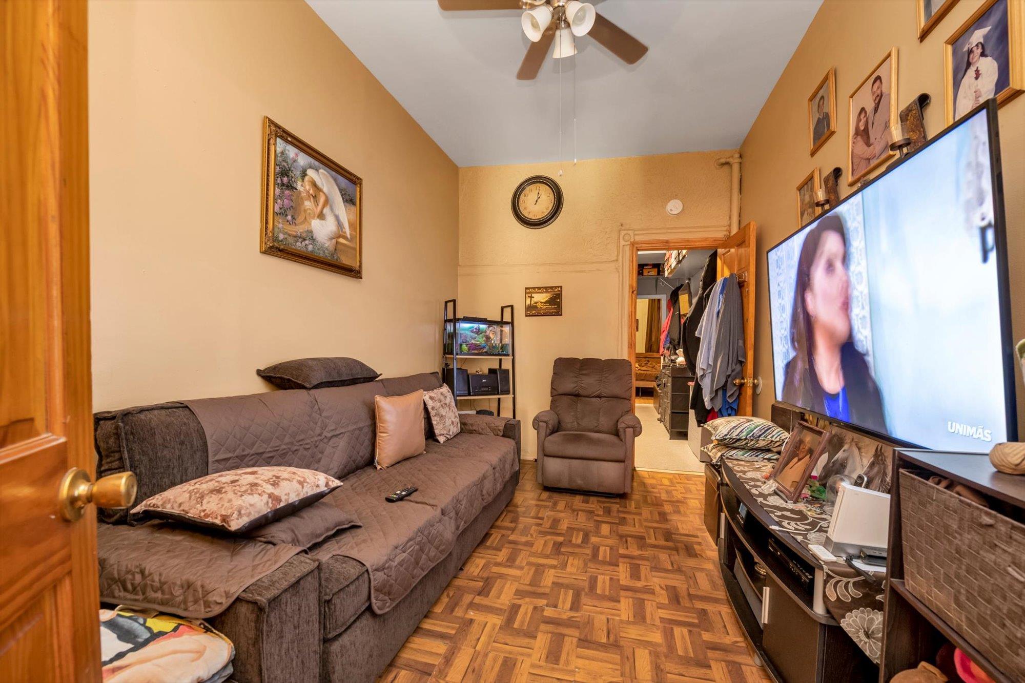 #3 photo, 378 Central Avenue, ブルックリン区 Brooklyn , NY 11221