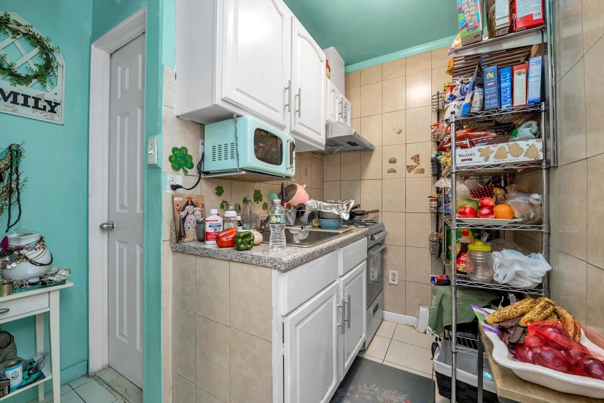 #5 photo, 100-18 40TH Road, クイーンズ区 Corona , NY 11368