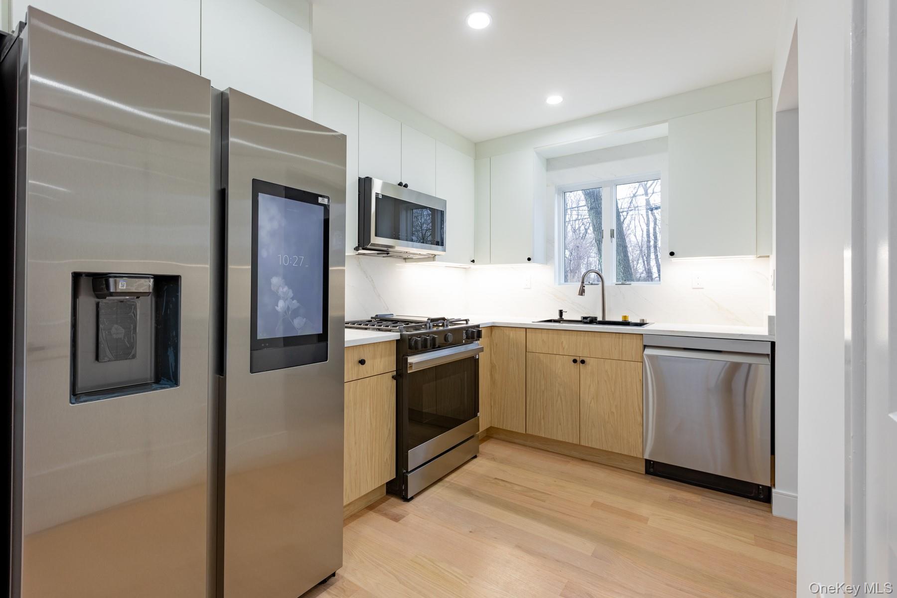 #4 photo, 20 S Rockland Avenue, Congers , NY 10920