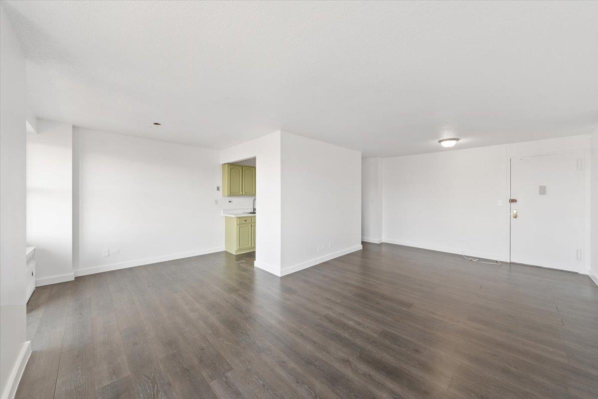 #14 photo, 2550 Olinville Avenue, ブロンクス区 Bronx , NY 10467