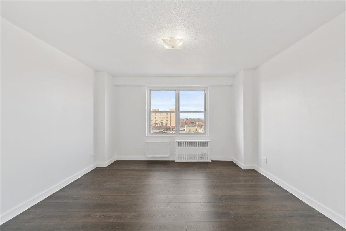 #16 photo, 2550 Olinville Avenue, ブロンクス区 Bronx , NY 10467