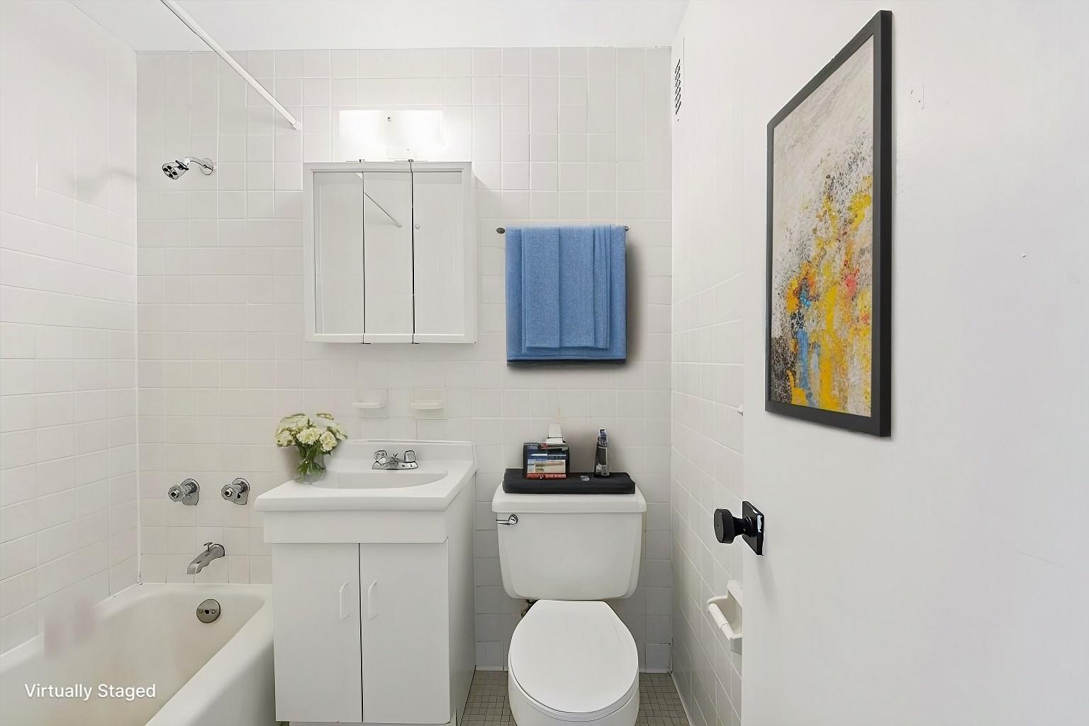 #4 photo, 2550 Olinville Avenue, ブロンクス区 Bronx , NY 10467