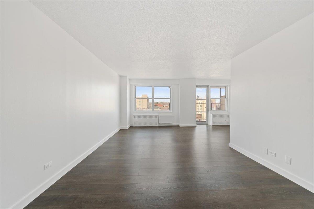 #7 photo, 2550 Olinville Avenue, ブロンクス区 Bronx , NY 10467