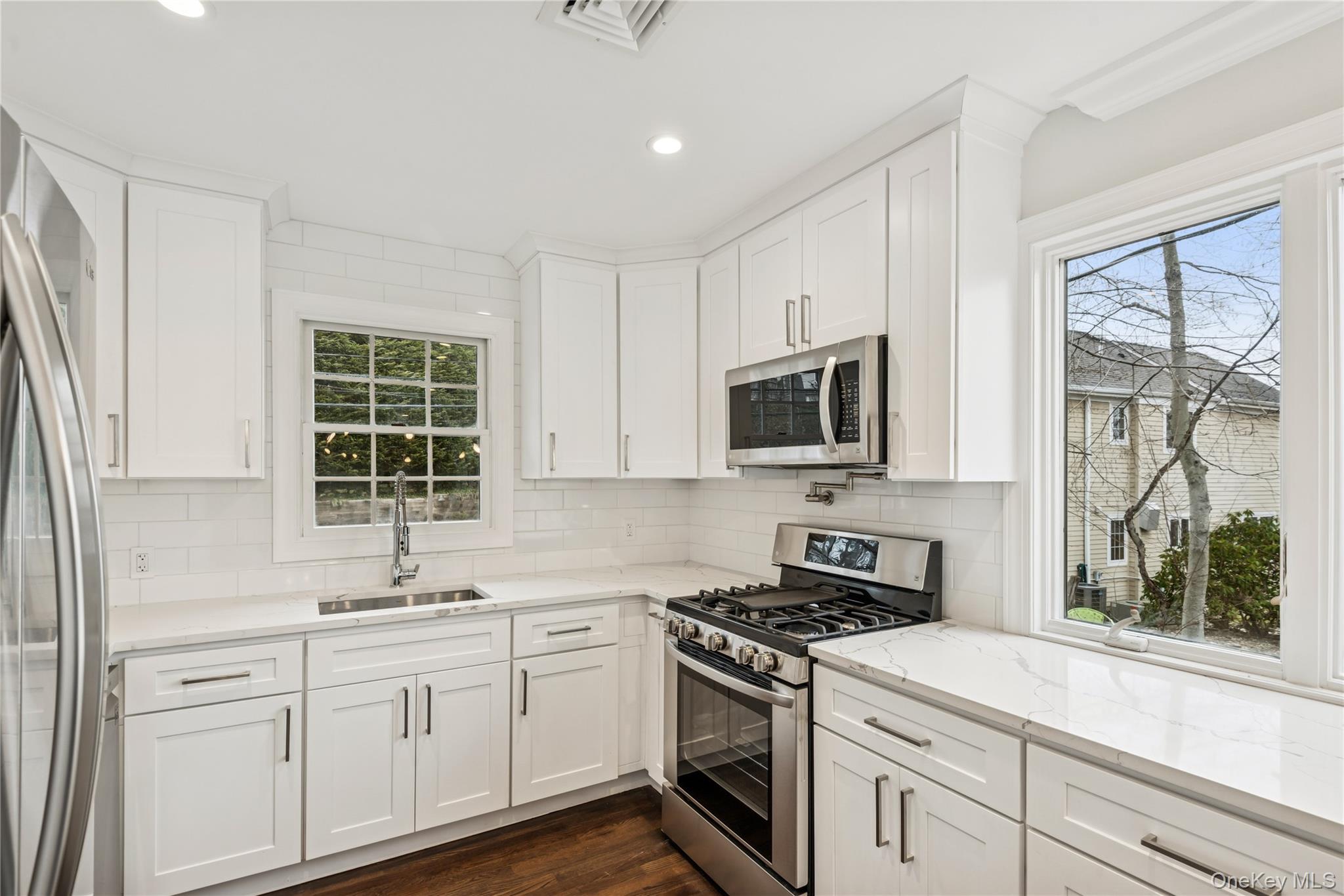 #10 photo, 315 McKinley Terrace, サフォーク郡 Centerport , NY 11721