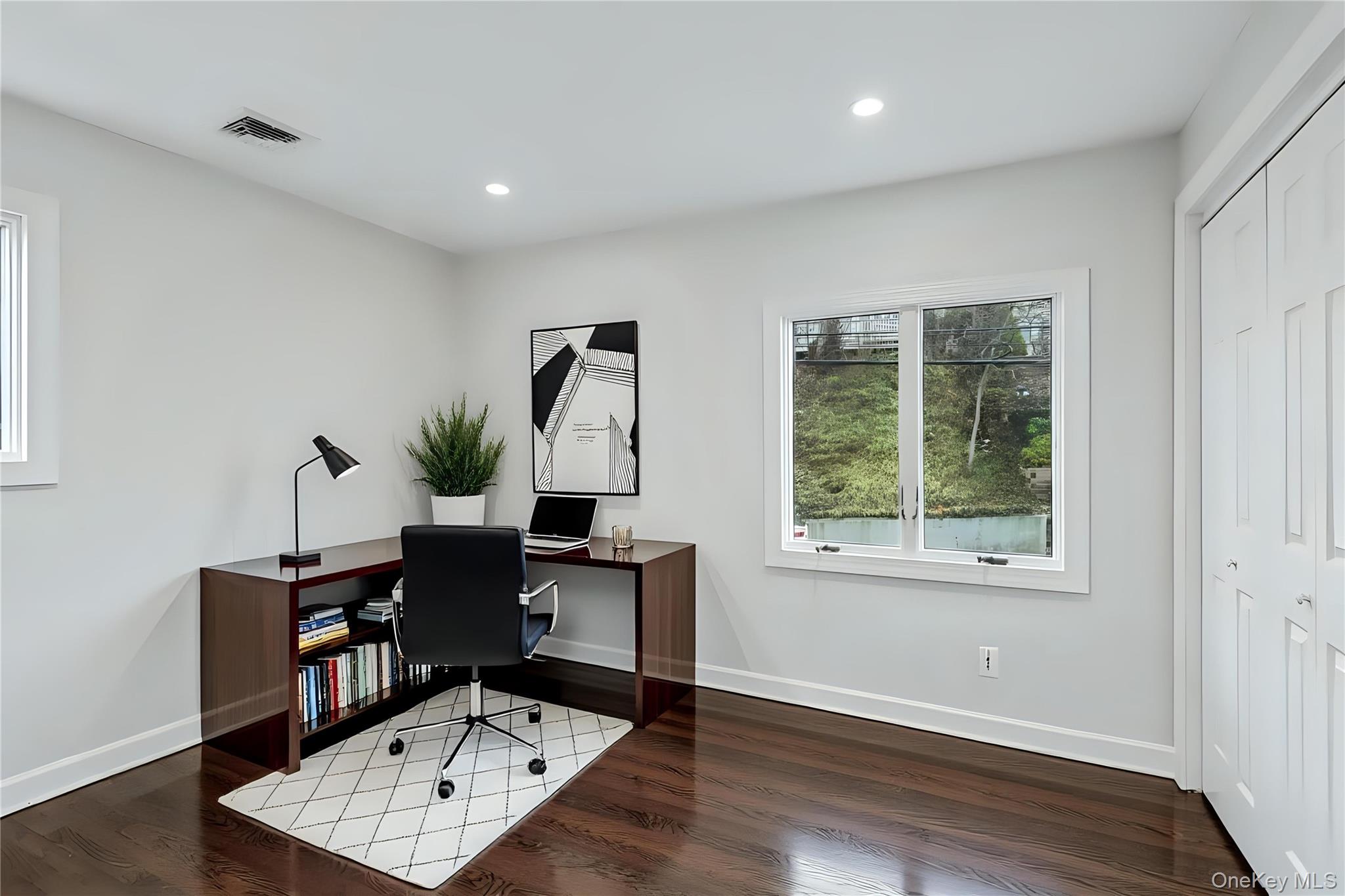 #17 photo, 315 McKinley Terrace, サフォーク郡 Centerport , NY 11721