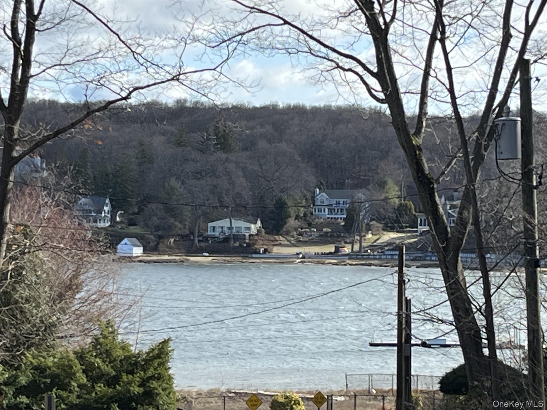 #3 photo, 315 McKinley Terrace, サフォーク郡 Centerport , NY 11721