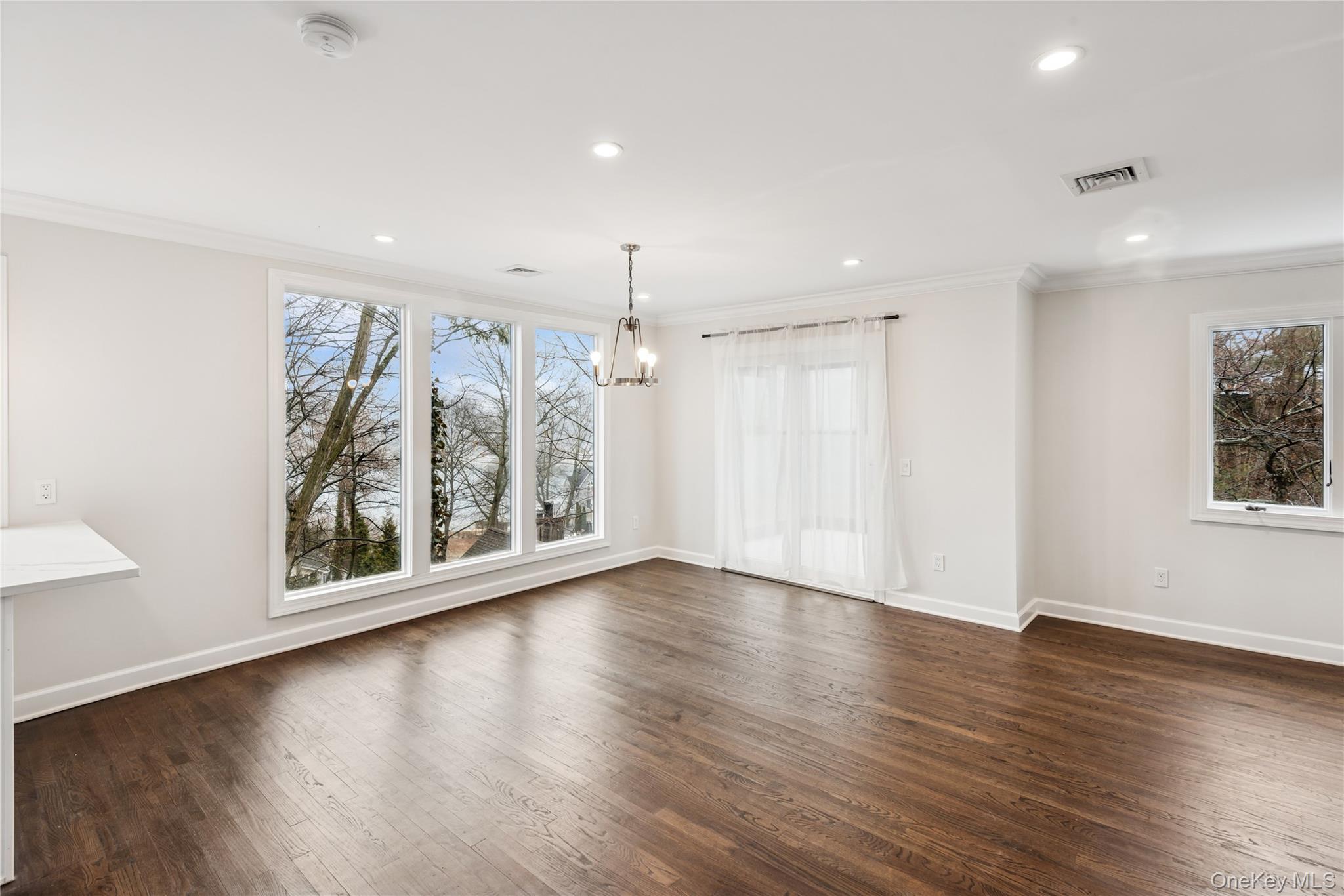 #4 photo, 315 McKinley Terrace, サフォーク郡 Centerport , NY 11721