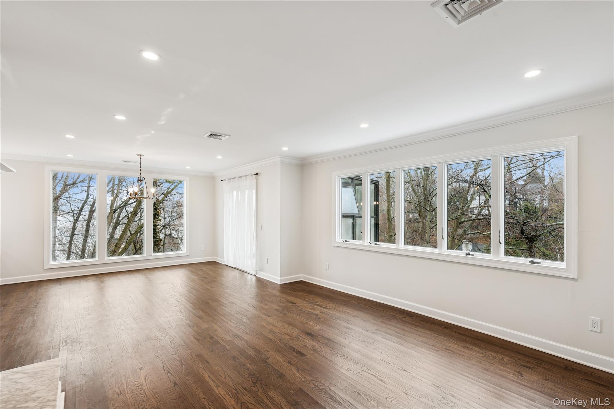 #6 photo, 315 McKinley Terrace, サフォーク郡 Centerport , NY 11721