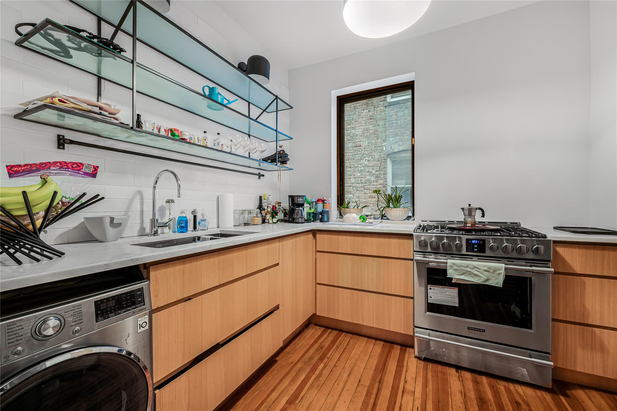 #11 photo, 3447 82nd, クイーンズ区 Jackson Heights , NY 11372