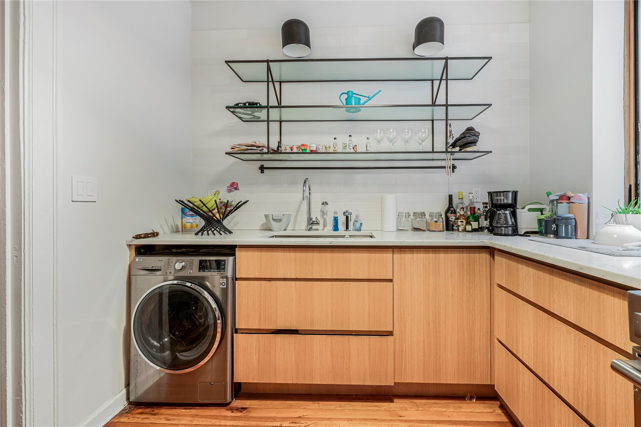 #13 photo, 3447 82nd, クイーンズ区 Jackson Heights , NY 11372