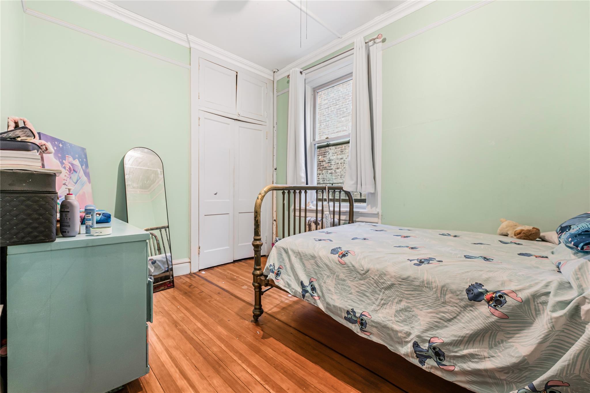 #18 photo, 3447 82nd, クイーンズ区 Jackson Heights , NY 11372