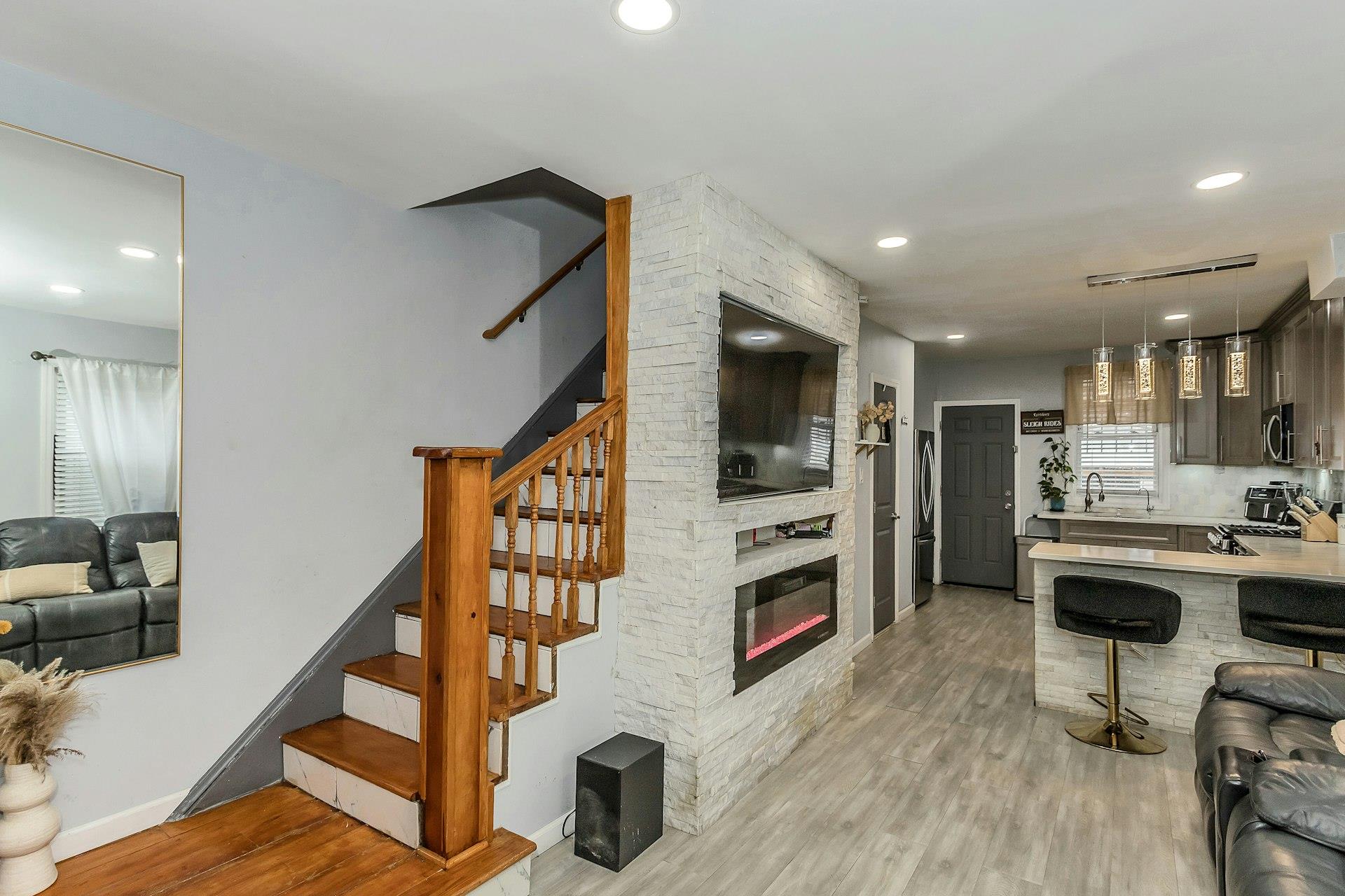 #5 photo, 111-32 147th Street, Jamaica , NY 11435