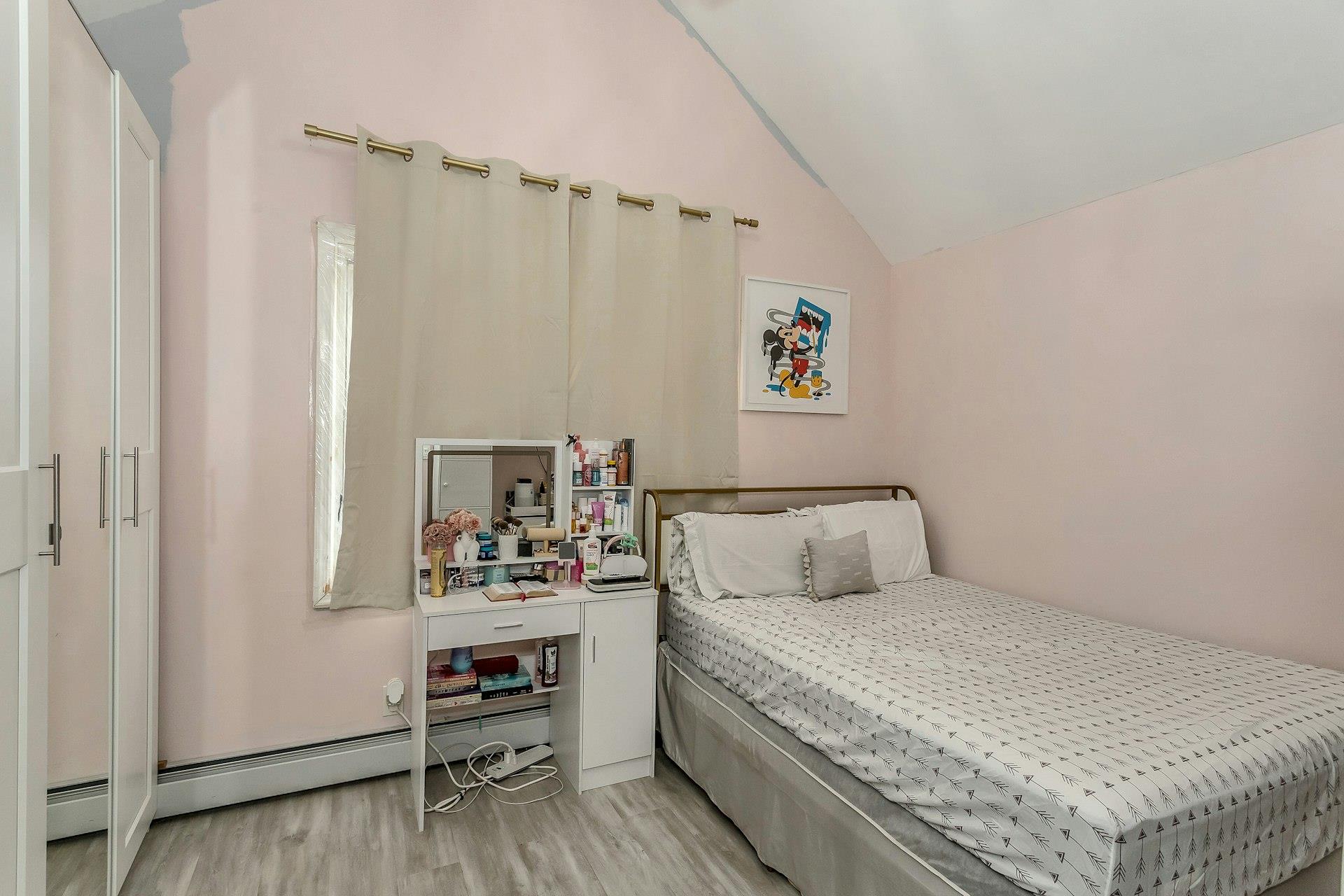 #9 photo, 111-32 147th Street, Jamaica , NY 11435