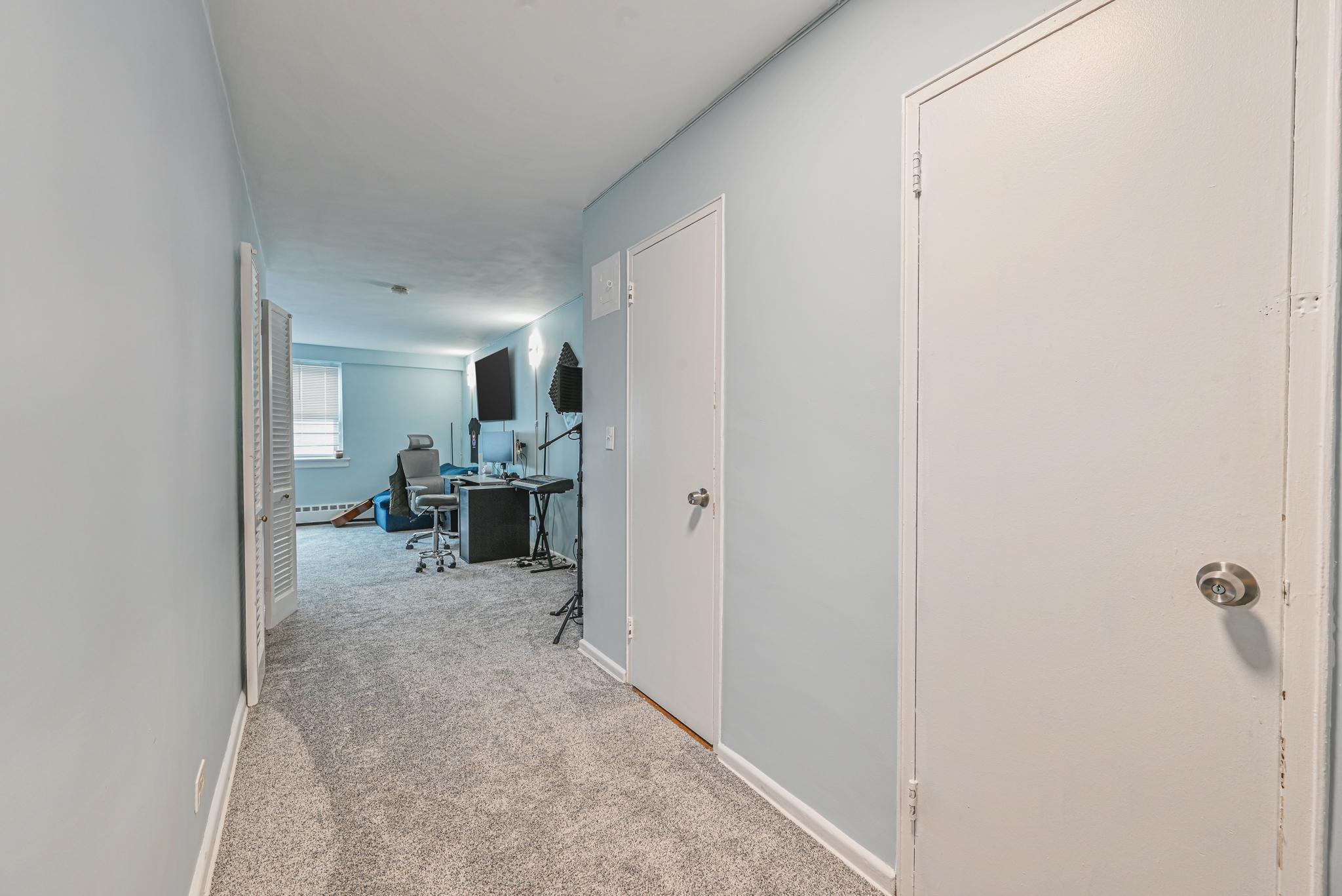 #11 photo, 8900 170th Street, クイーンズ区 Jamaica , NY 11432