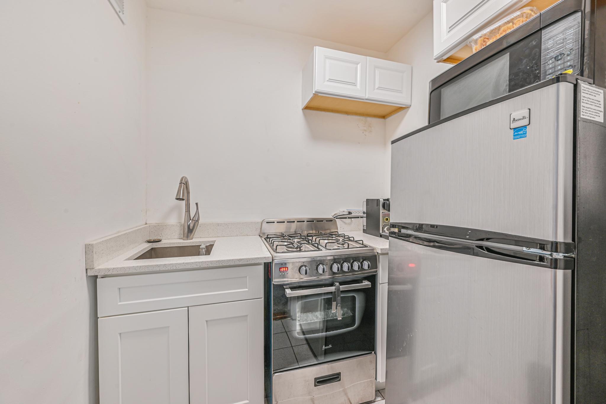 #5 photo, 8900 170th Street, クイーンズ区 Jamaica , NY 11432