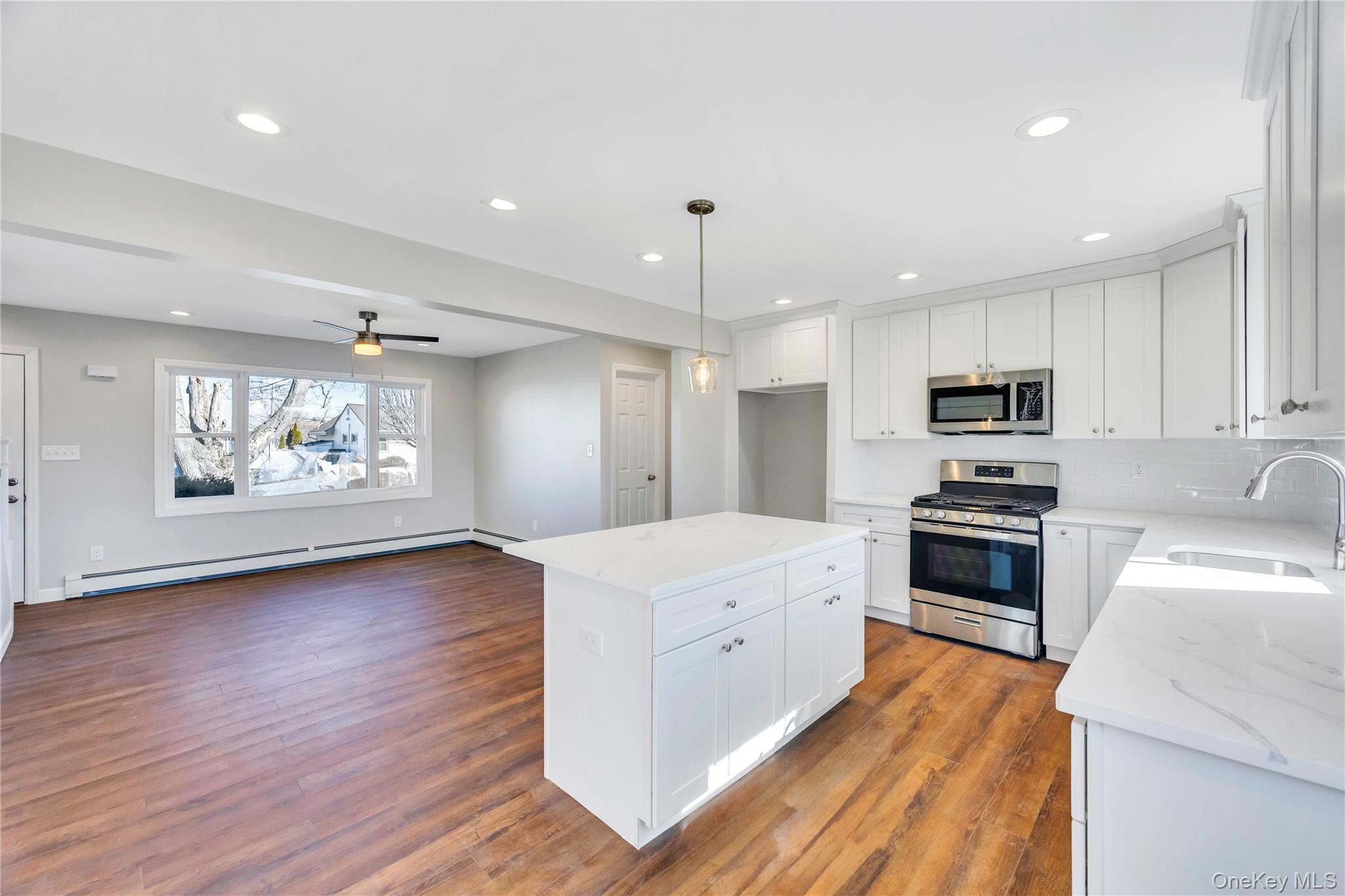 #11 photo, 7 Howard Avenue, ナッソー郡 Freeport , NY 11520