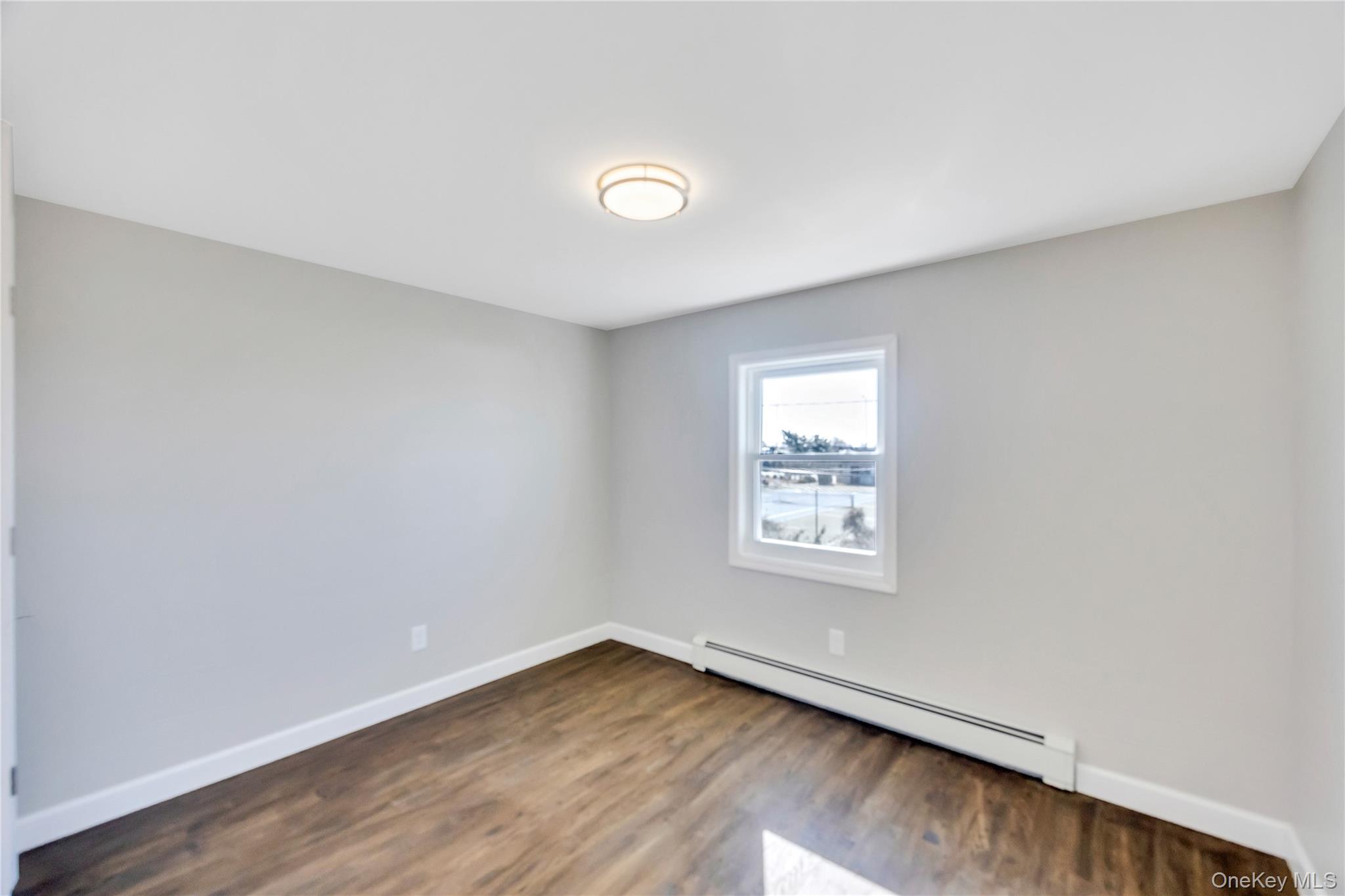 #19 photo, 7 Howard Avenue, ナッソー郡 Freeport , NY 11520