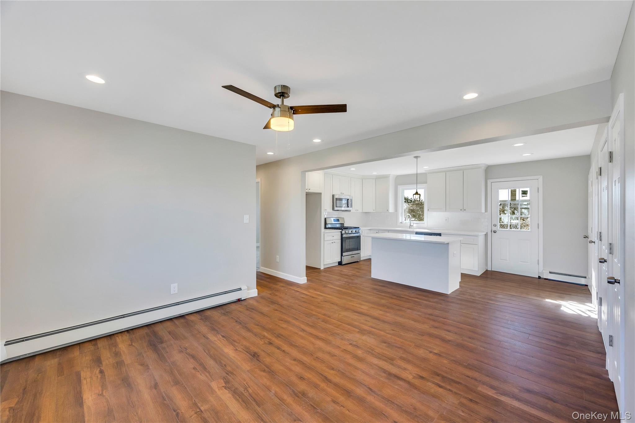 #4 photo, 7 Howard Avenue, ナッソー郡 Freeport , NY 11520