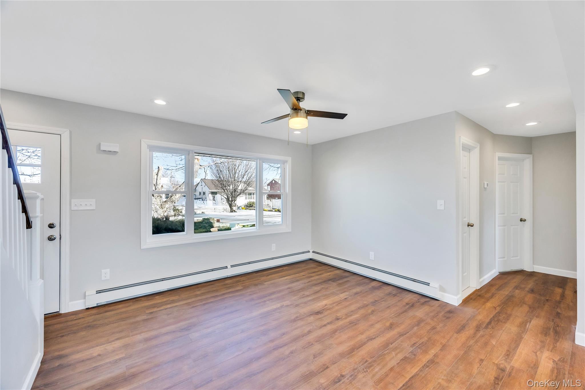 #7 photo, 7 Howard Avenue, ナッソー郡 Freeport , NY 11520