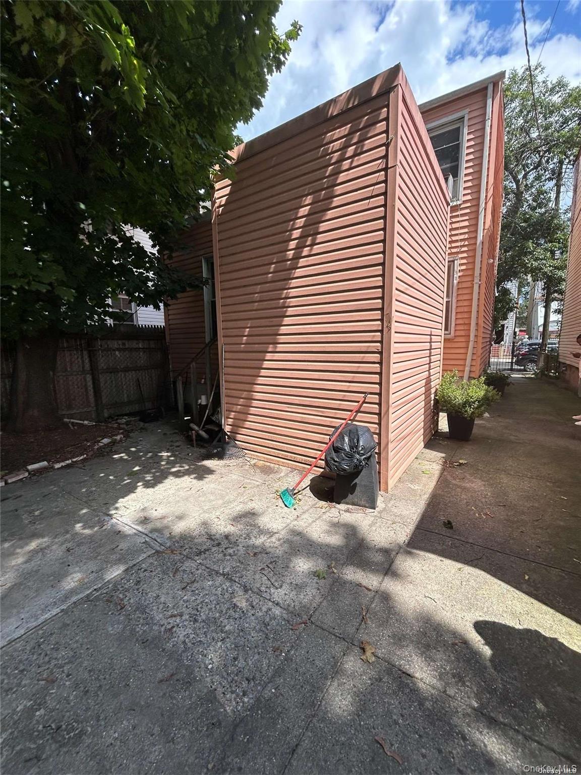 #5 photo, 168 Miller Avenue, ブルックリン区 Brooklyn , NY 11207