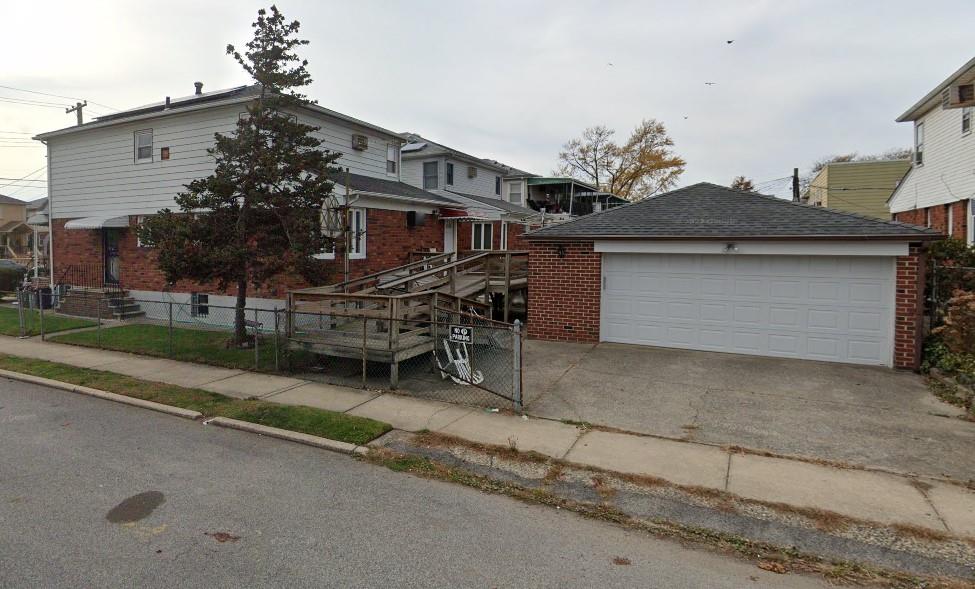 #4 photo, 96-19 156 Avenue, Howard Beach , NY 11414