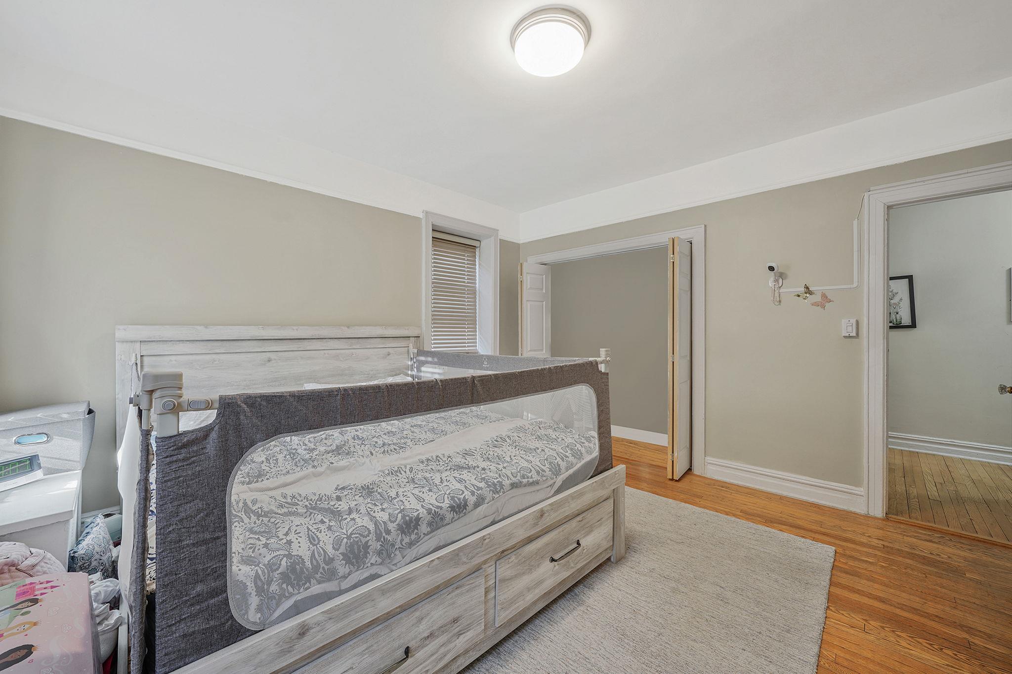 #6 photo, 83-84 116th St, クイーンズ区 Kew Gardens , NY 11418