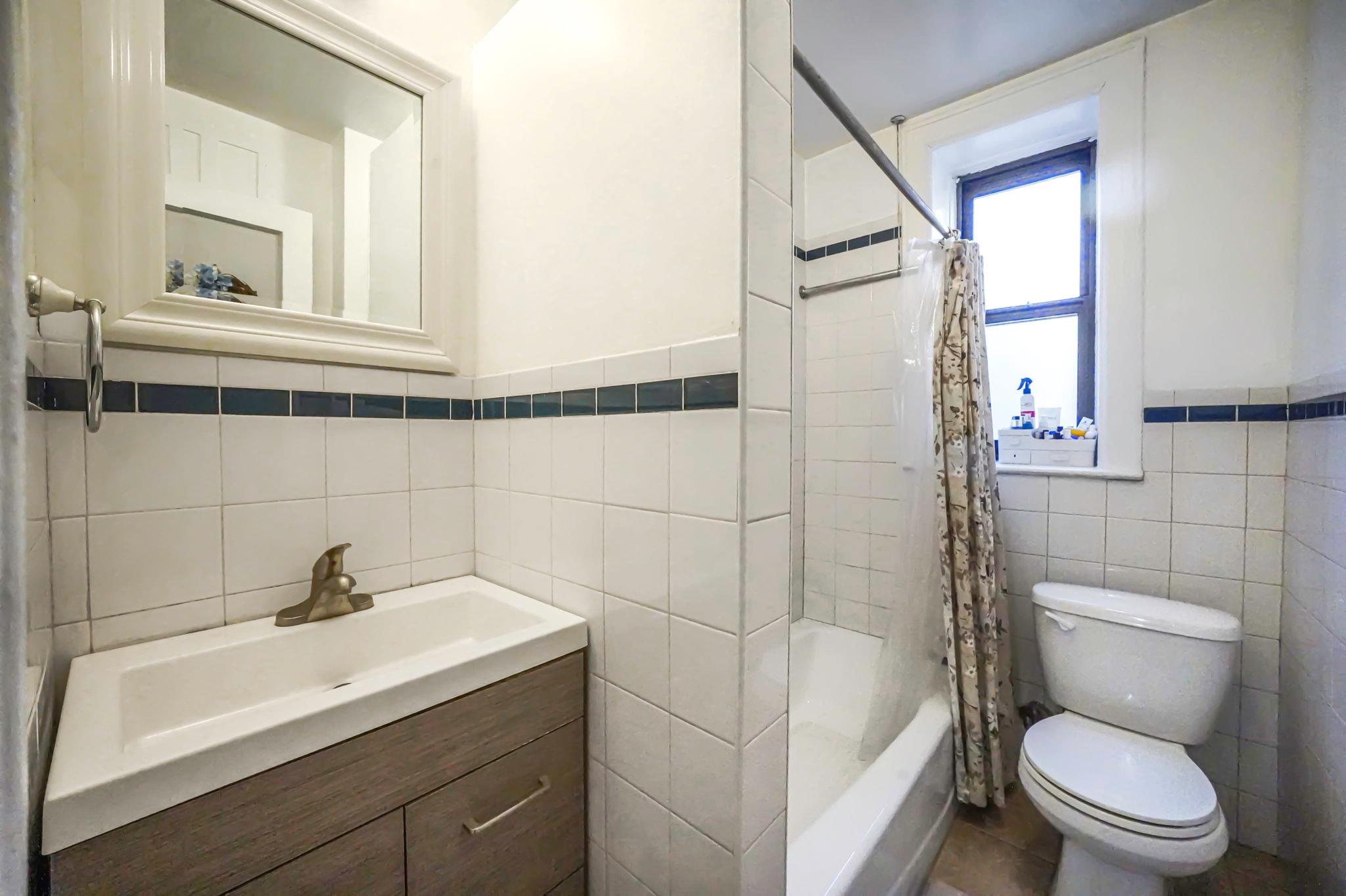 #7 photo, 83-84 116th St, クイーンズ区 Kew Gardens , NY 11418