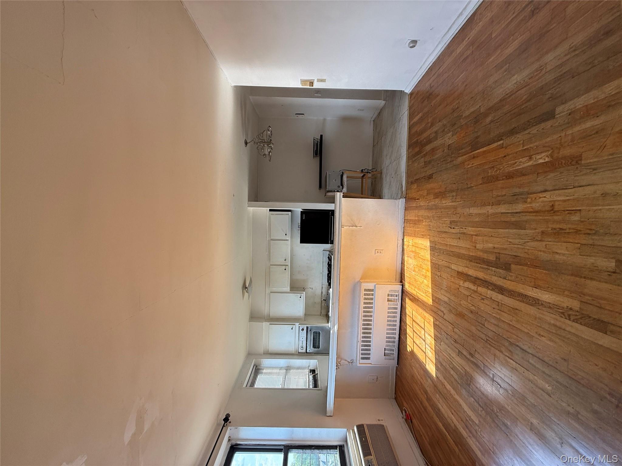 #4 photo, 143 Bruce Avenue, Yonkers , NY 10705