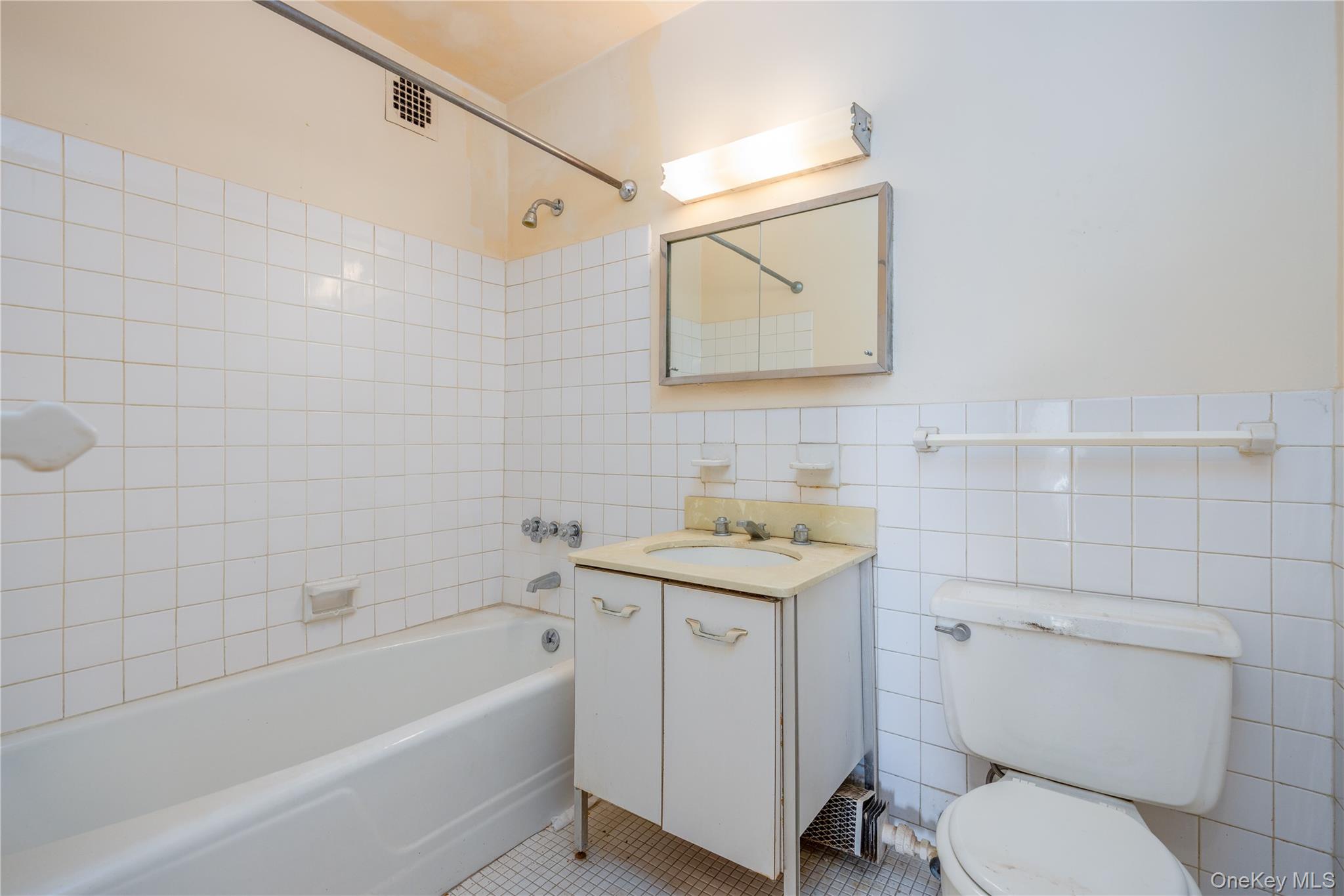 #15 photo, 615 Palmer Rd, Yonkers , NY 10701