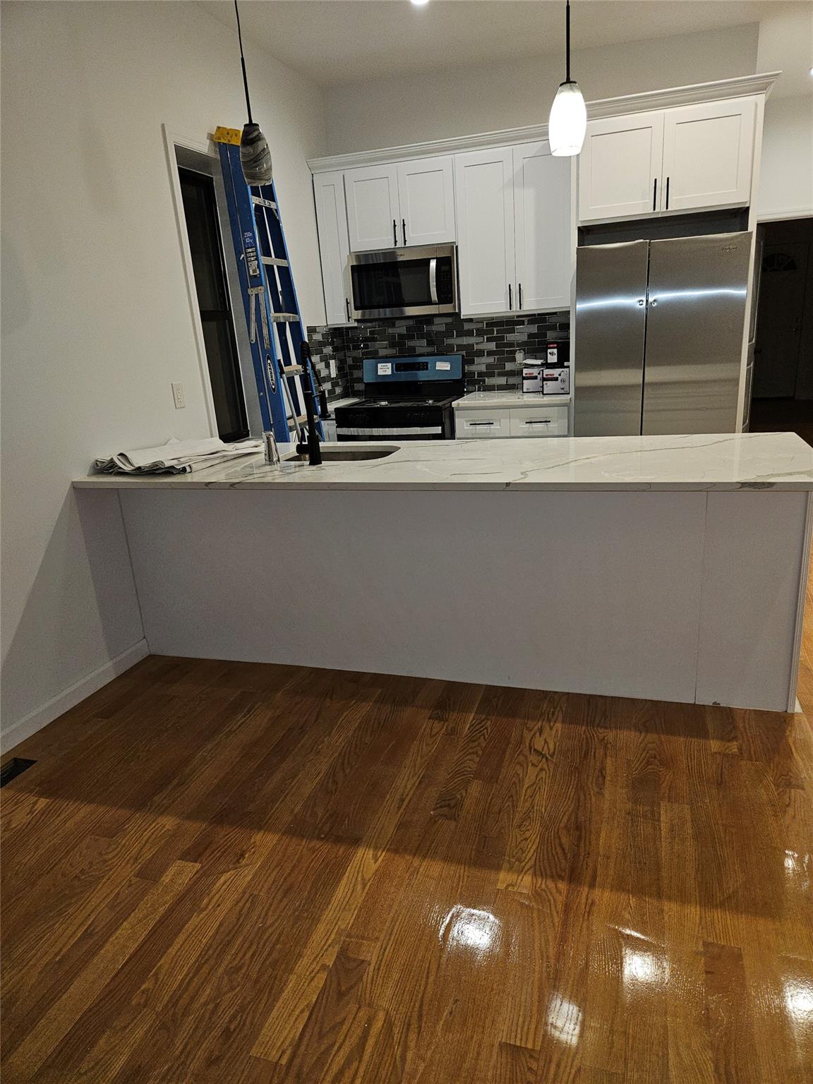 #3 photo, 443 Miller Avenue, ブルックリン区 Brooklyn , NY 11207