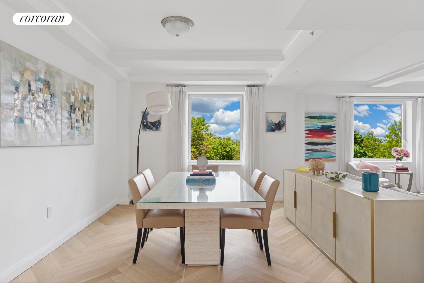 #3 photo, 160 CENTRAL Park S, マンハッタン Central Park South , NY 10019