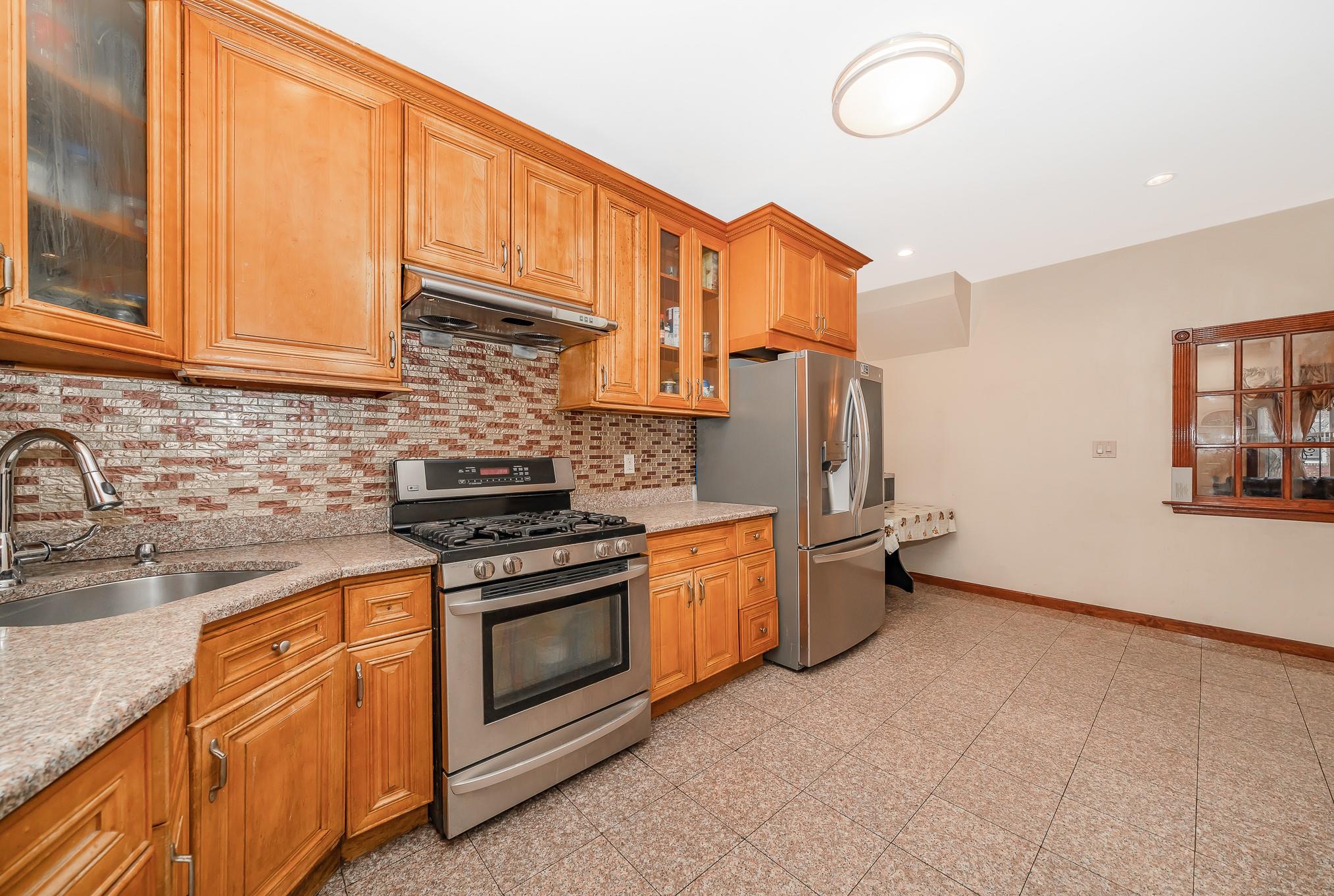 #5 photo, 10140 Nicolls Avenue, Corona , NY 11368