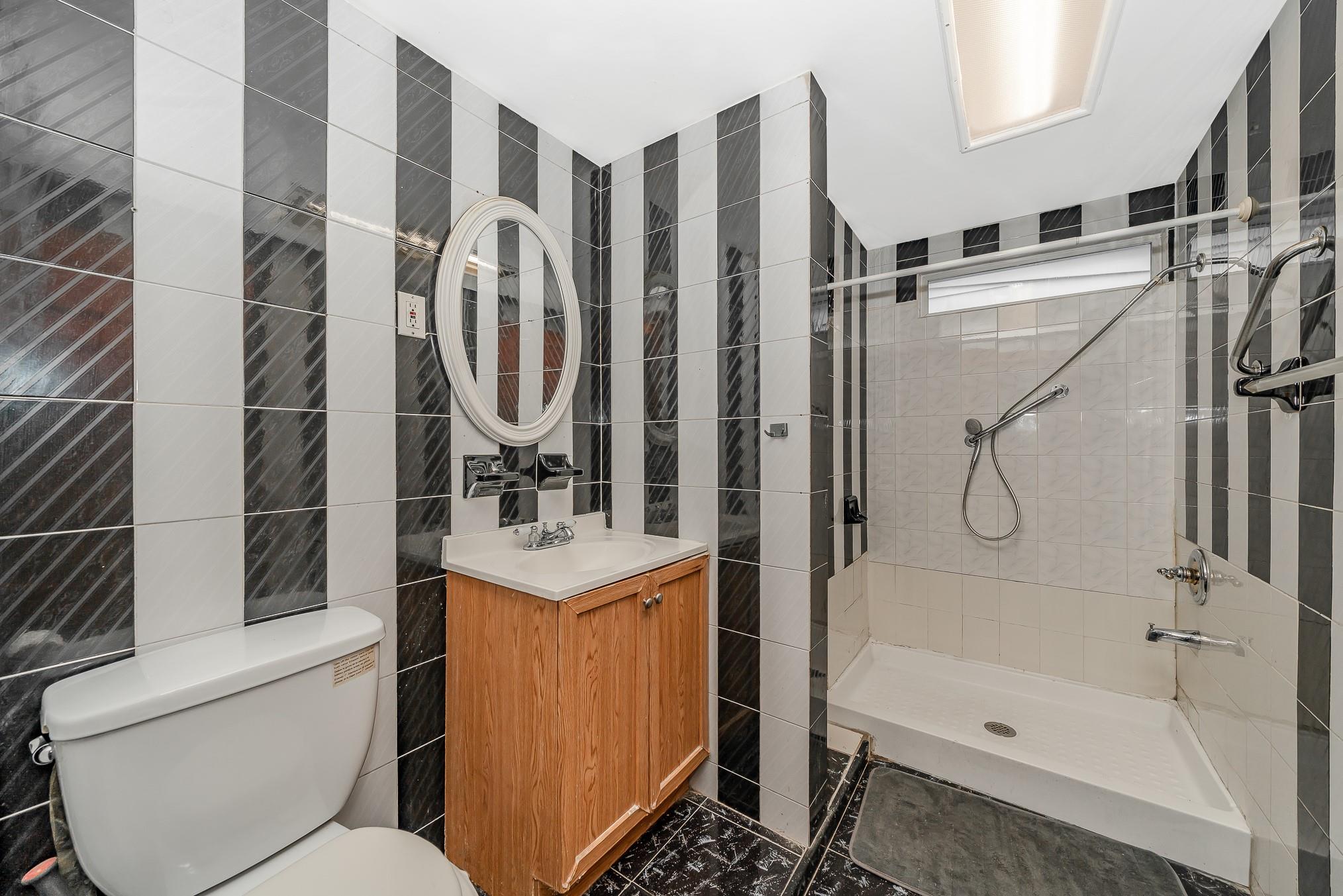 #7 photo, 10140 Nicolls Avenue, Corona , NY 11368