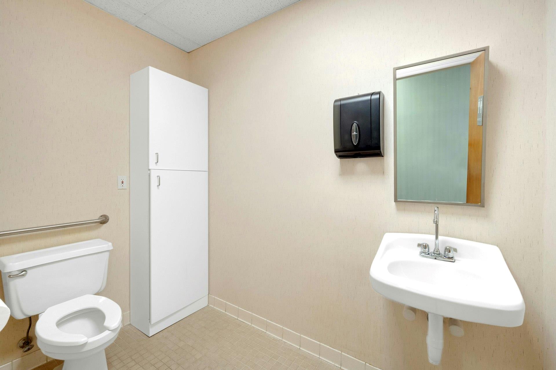 #20 photo, 970 N Broadway, Yonkers , NY 10701