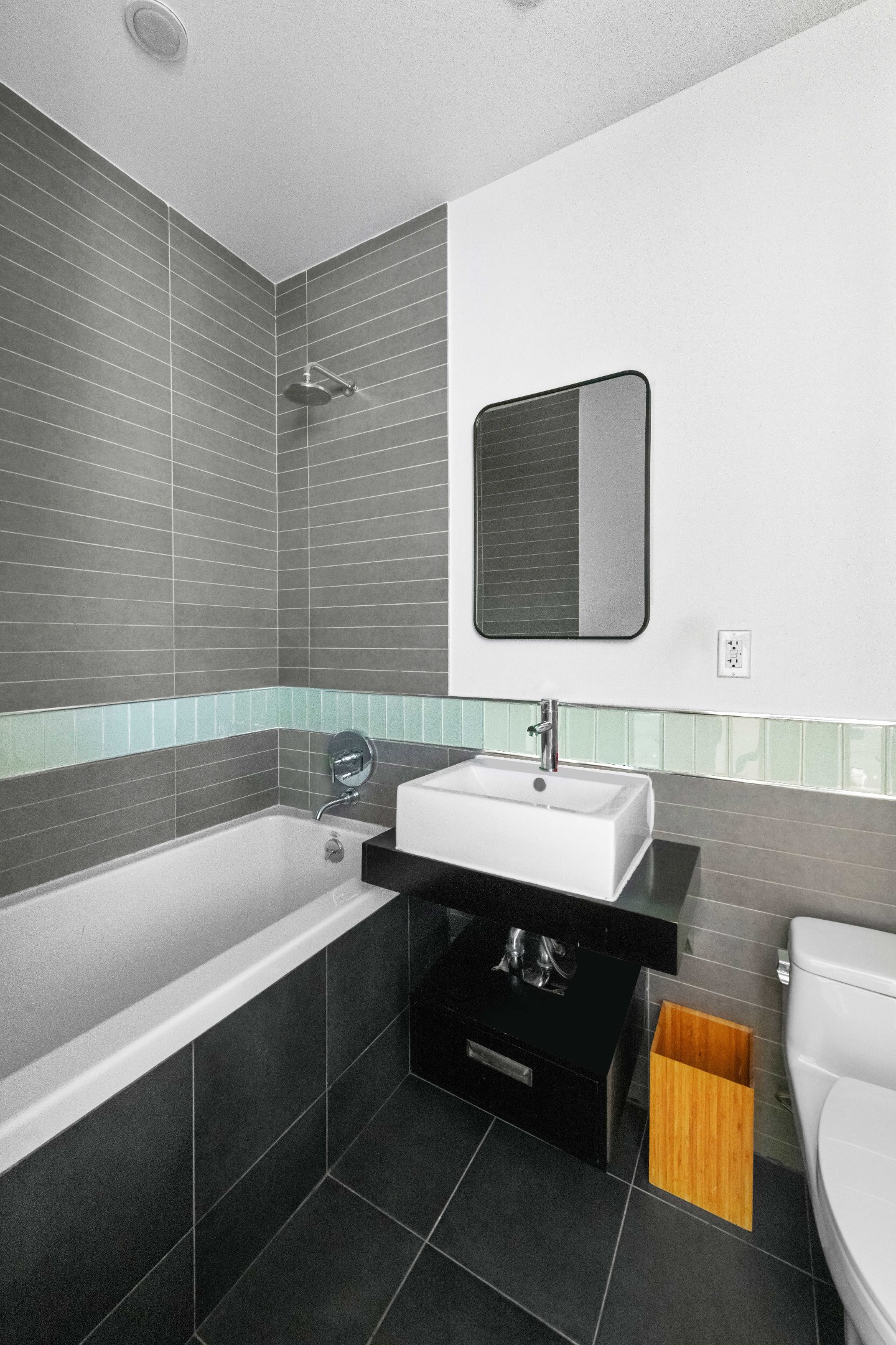 #10 photo, 12 Monitor Street, ブルックリン区 Greenpoint , NY 11222