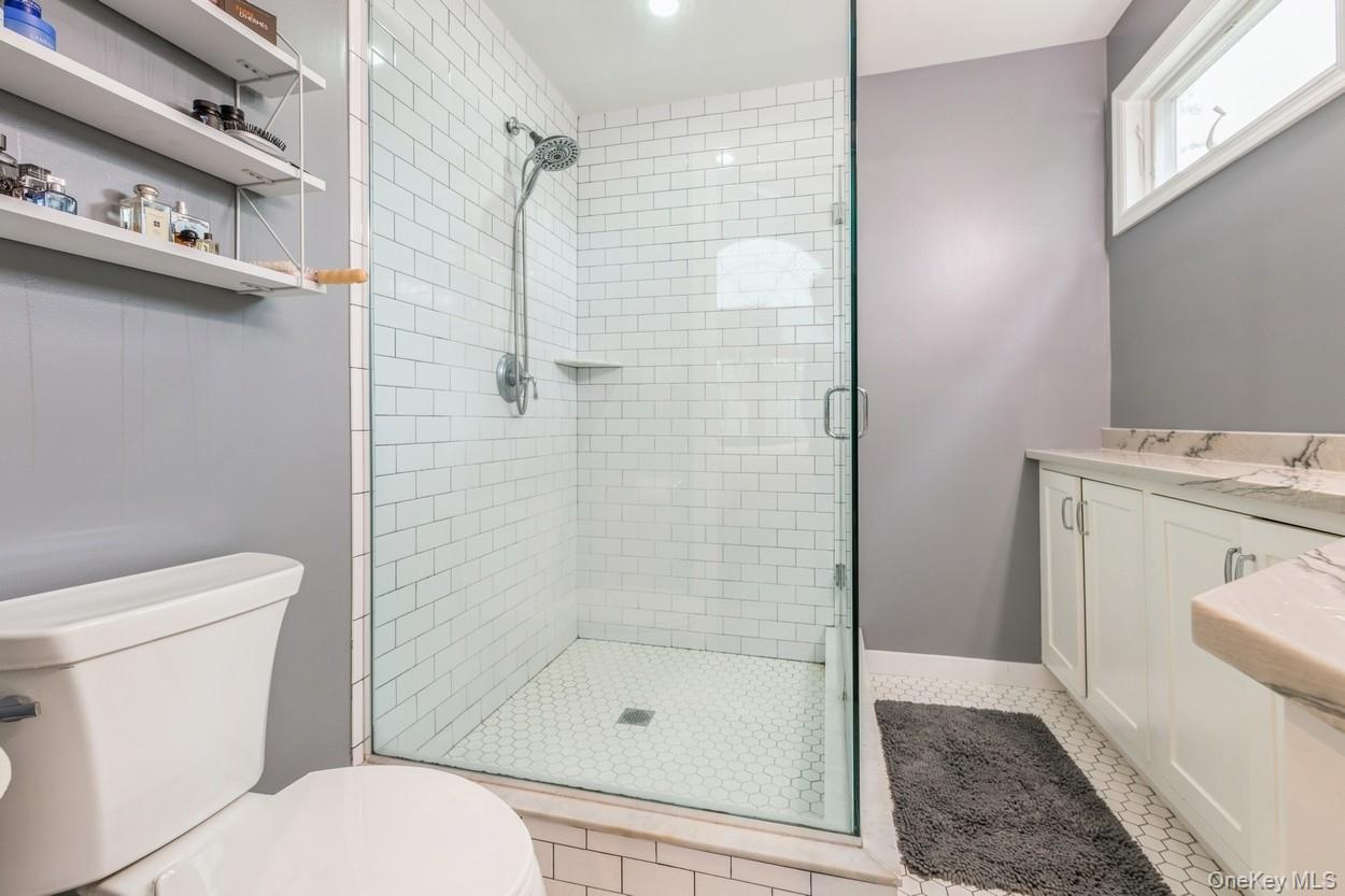 #14 photo, 1 Re Court, サフォーク郡 Hampton Bays , NY 11946