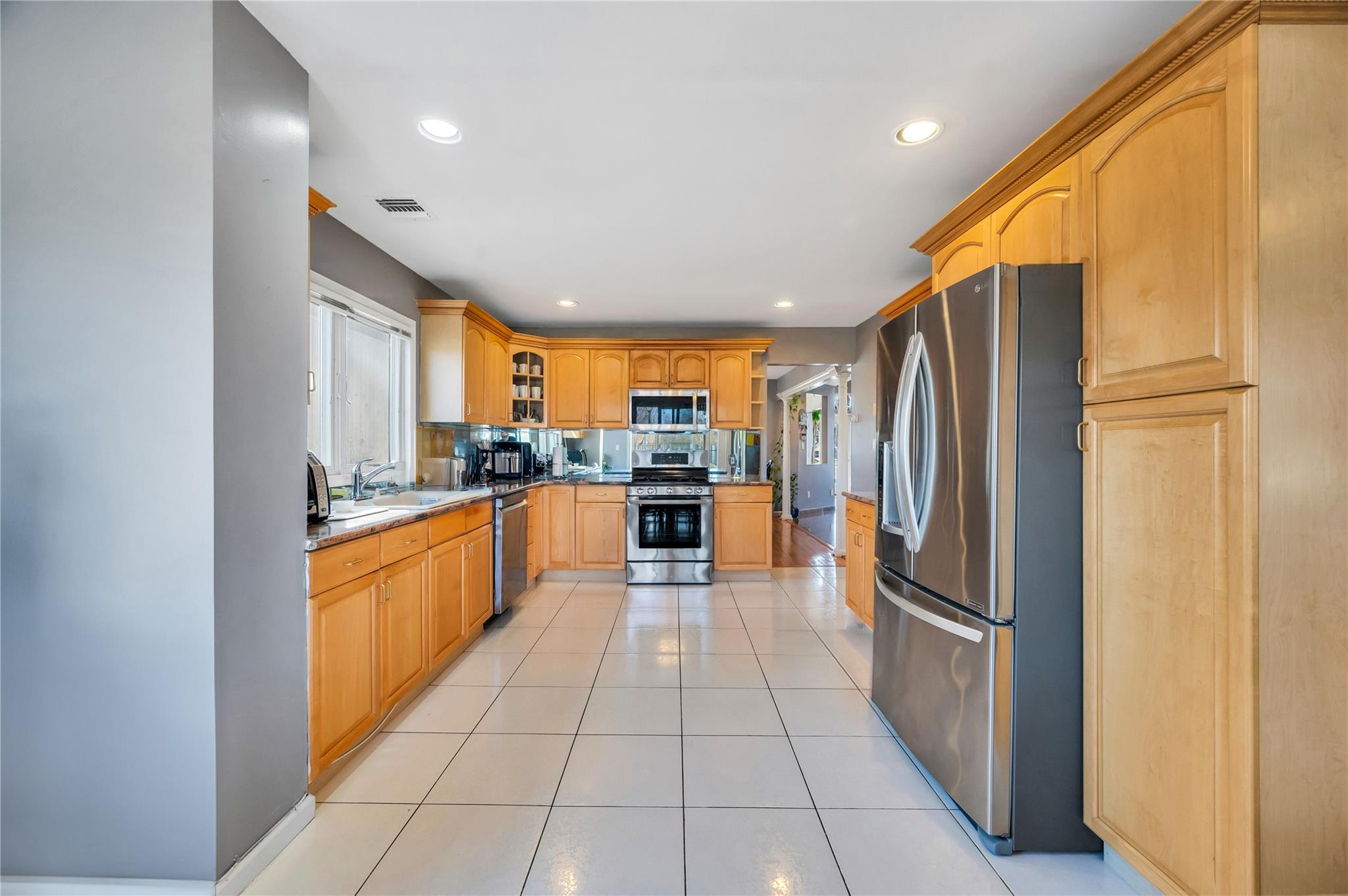 #15 photo, 133 Wentworth Avenue, ナッソー郡 Albertson , NY 11507