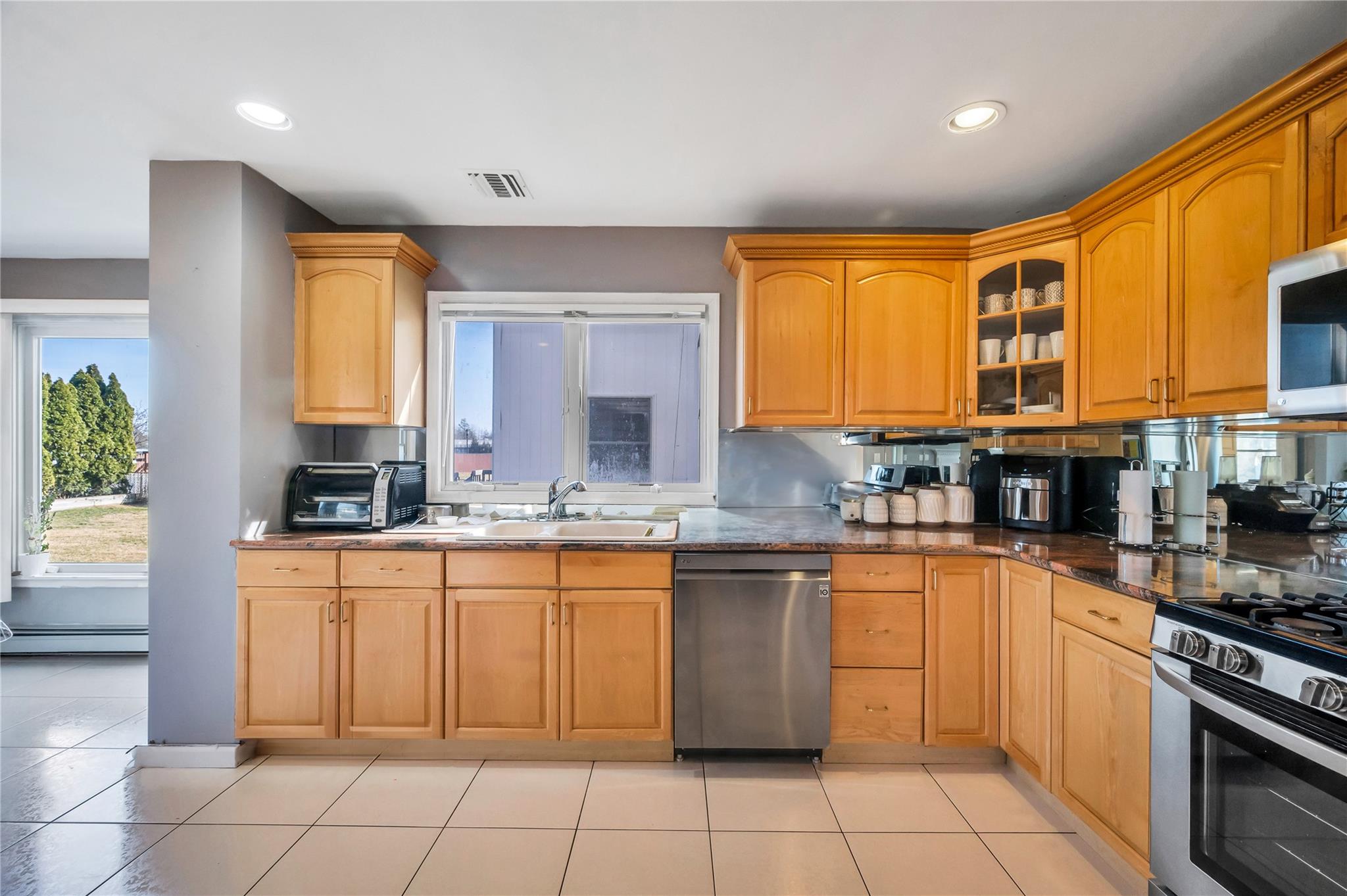 #16 photo, 133 Wentworth Avenue, ナッソー郡 Albertson , NY 11507