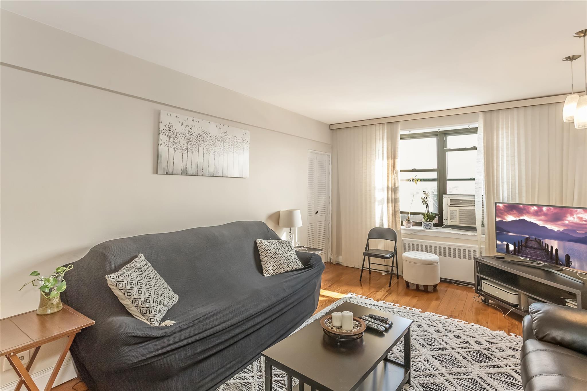 #8 photo, 32-22 92 Street, East Elmhurst , NY 11369