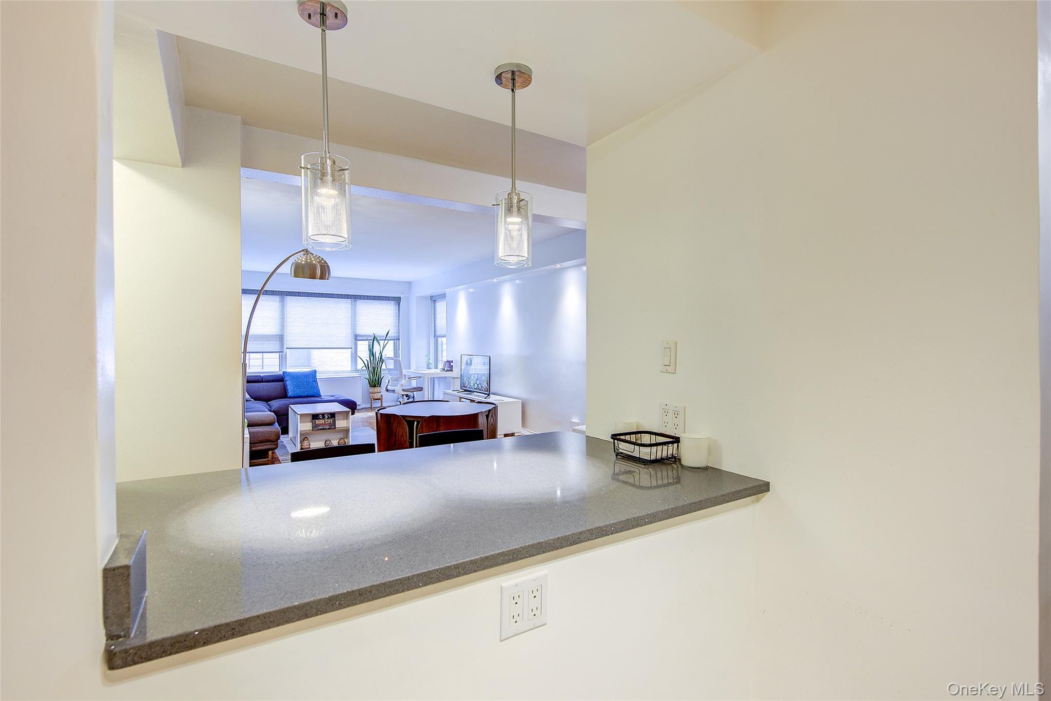 #11 photo, 107-40 Queens Boulevard, クイーンズ区 Forest Hills , NY 11375