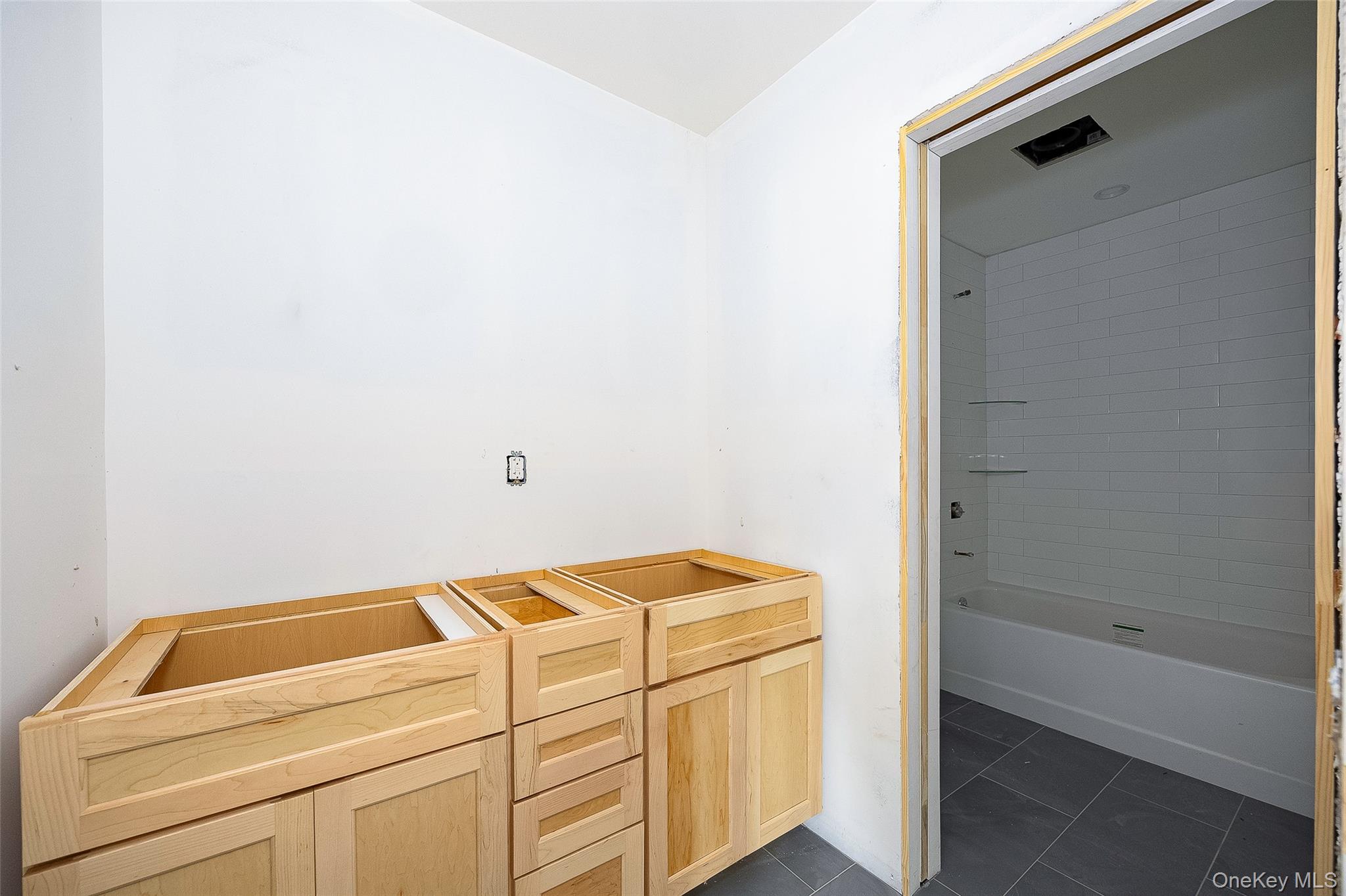 #12 photo, 17 HENRY Street, Beacon , NY 12508