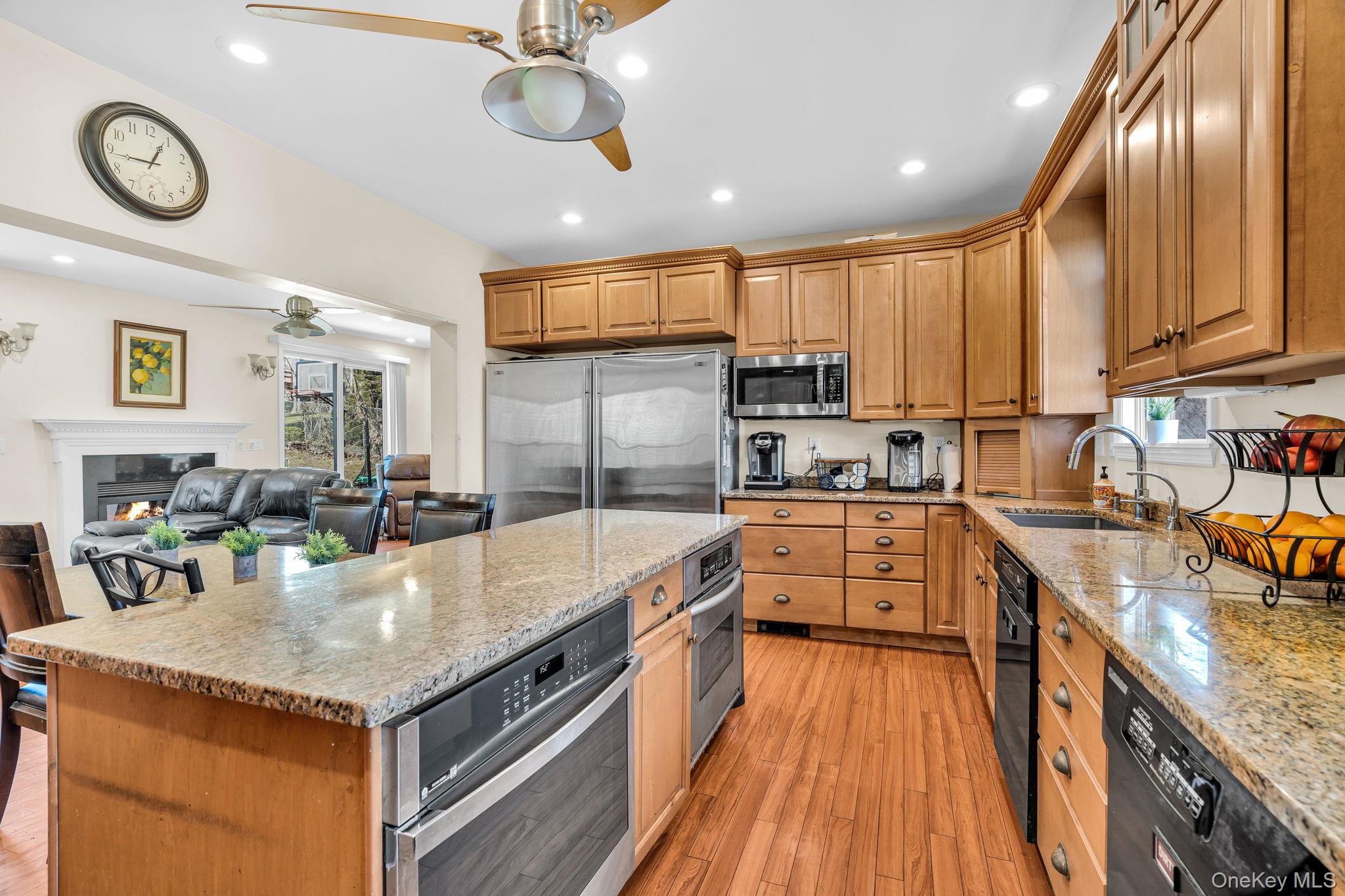 #11 photo, 27 Overlook Road, White Plains , NY 10605