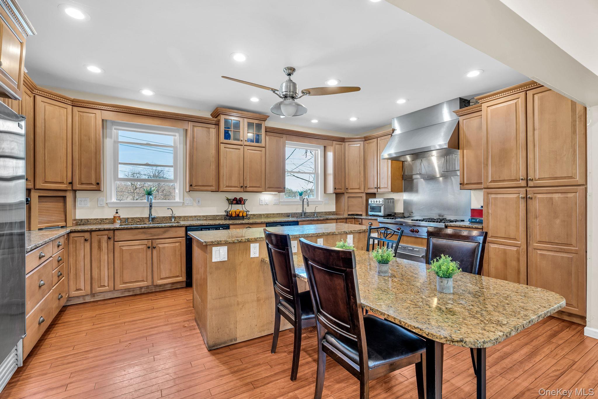 #12 photo, 27 Overlook Road, White Plains , NY 10605