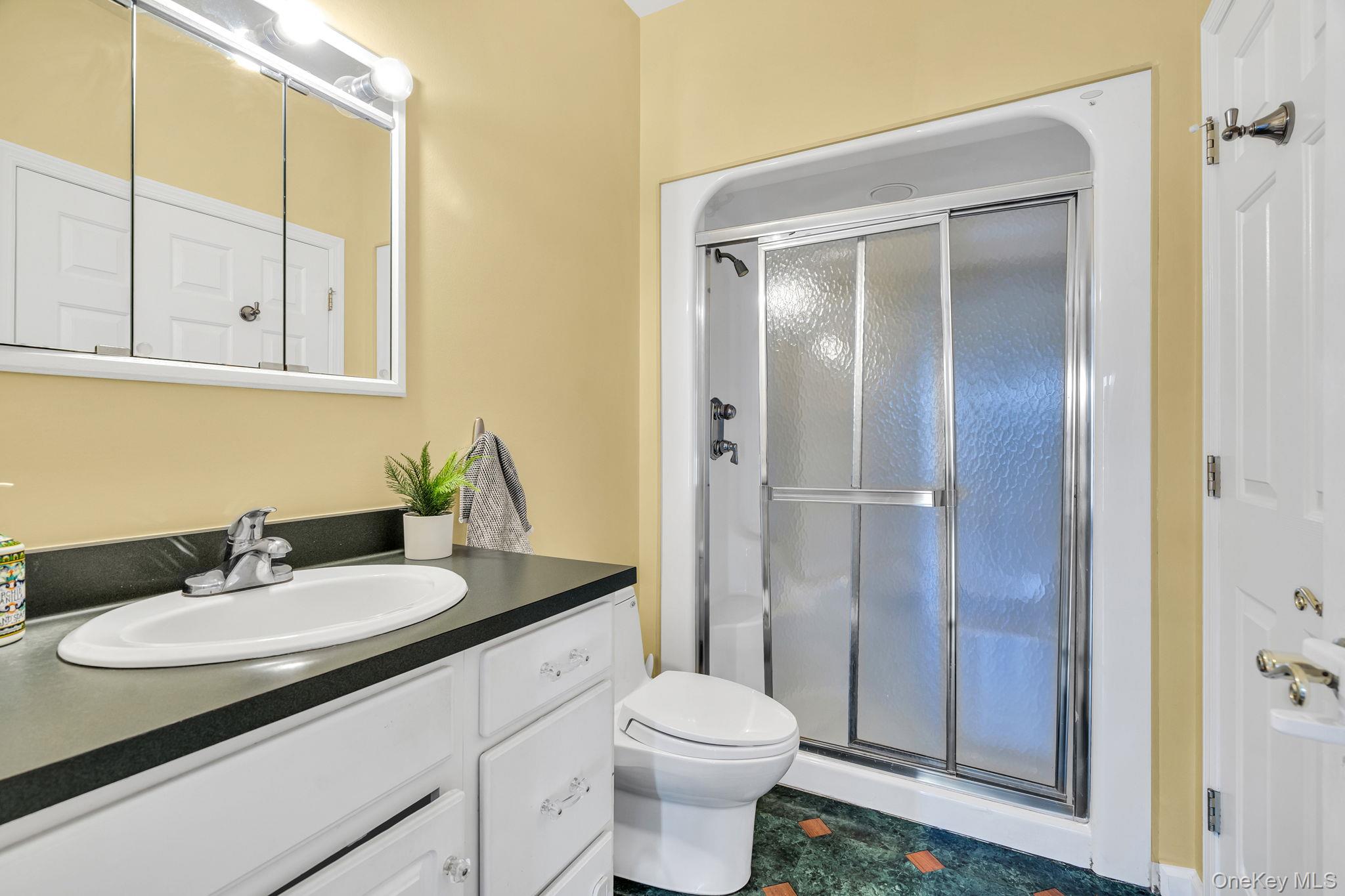 #15 photo, 27 Overlook Road, White Plains , NY 10605